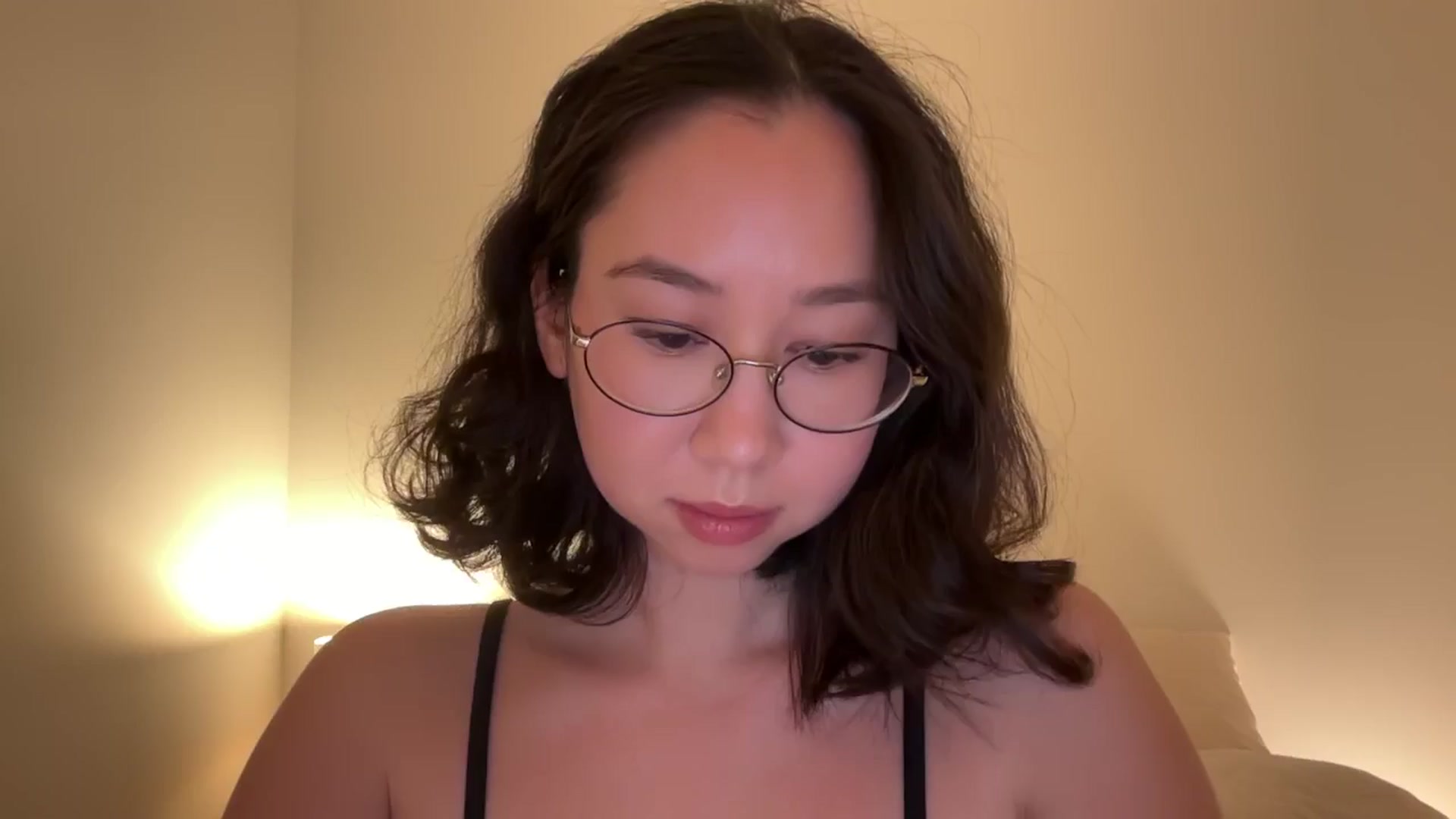 Gallery image thumbnail from cute_asian69's myfreecams stream on, 12/16/2024, 24:30 image 19 of 20