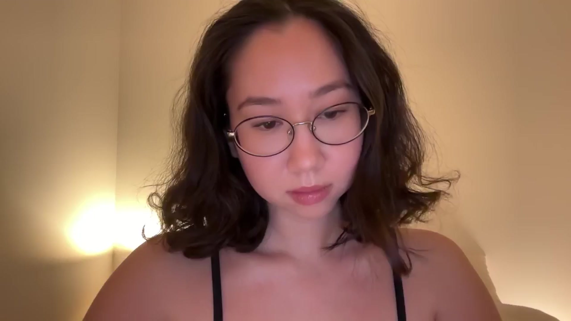 Gallery image thumbnail from cute_asian69's myfreecams stream on, 12/16/2024, 24:30 image 11 of 20