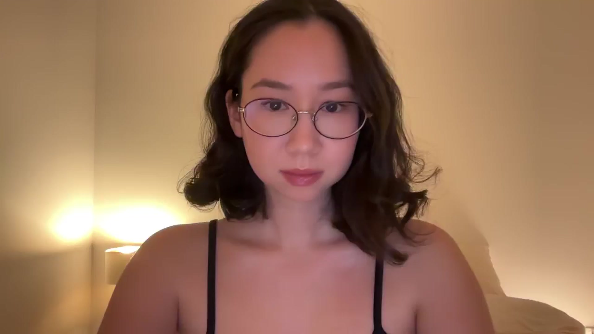 Gallery image thumbnail from cute_asian69's myfreecams stream on, 12/16/2024, 24:30 image 4 of 20