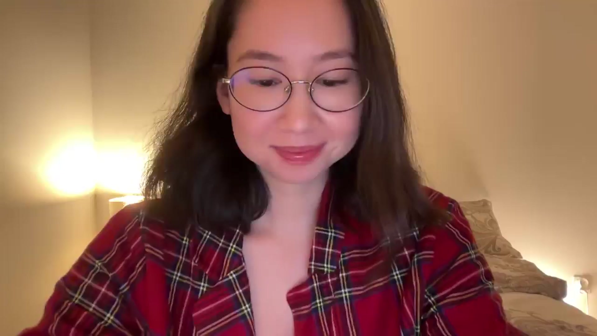 Gallery image thumbnail from cute_asian69's myfreecams stream on, 12/26/2024, 03:45 image 17 of 20