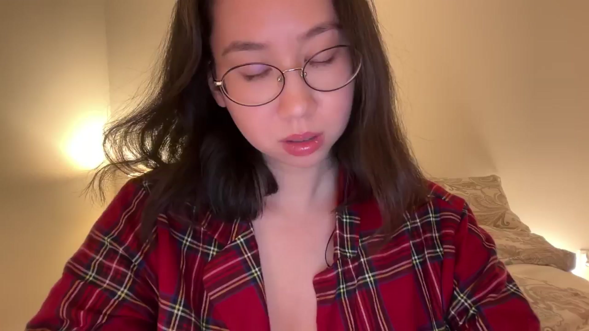 Gallery image thumbnail from cute_asian69's myfreecams stream on, 12/26/2024, 03:45 image 19 of 20