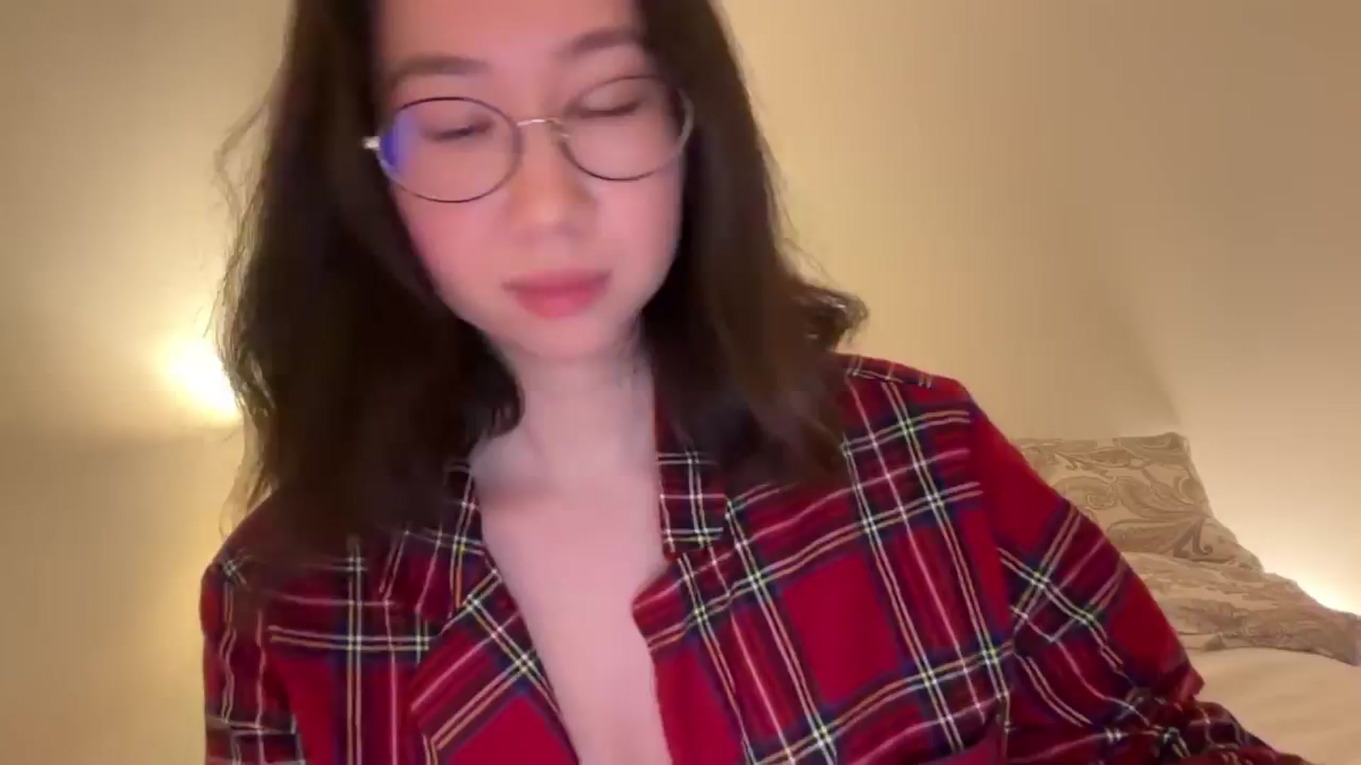 Gallery image thumbnail from cute_asian69's myfreecams stream on, 12/26/2024, 03:45 image 10 of 20