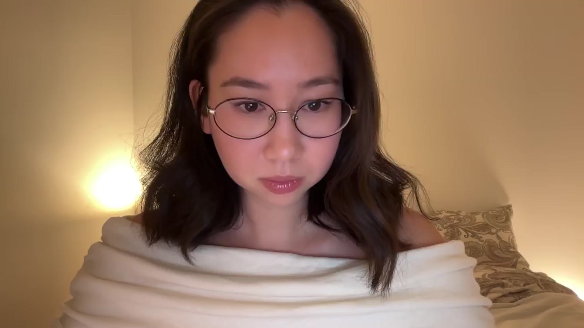 Gallery image thumbnail from cute_asian69's myfreecams stream on, 12/27/2024, 24:17 image 14 of 20