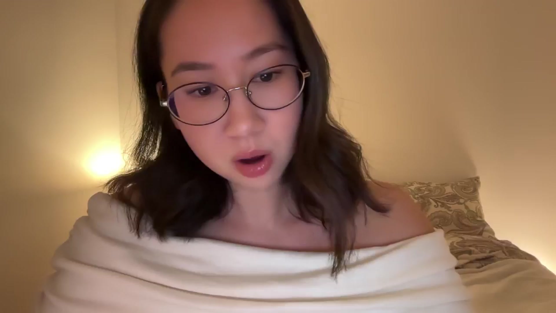 Gallery image thumbnail from cute_asian69's myfreecams stream on, 12/27/2024, 24:17 image 4 of 20