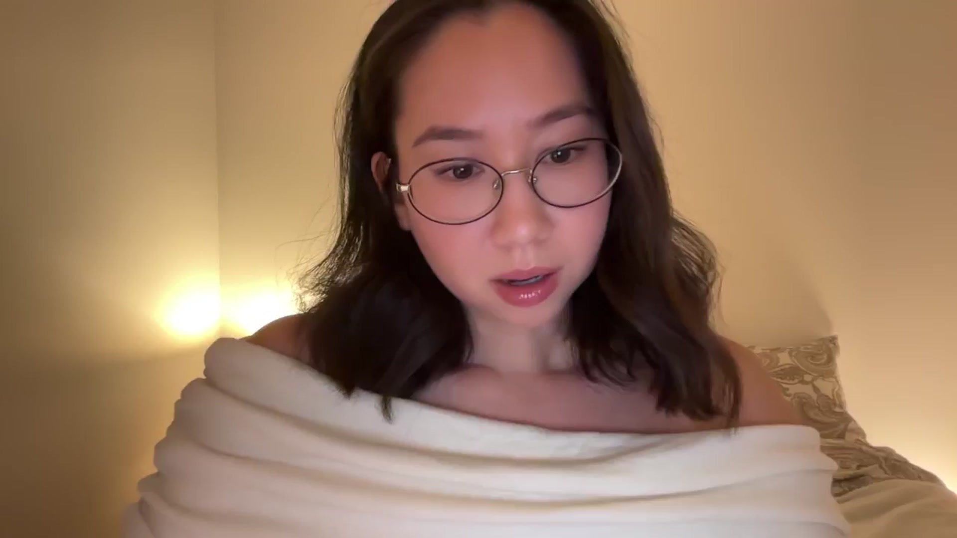 Gallery image thumbnail from cute_asian69's myfreecams stream on, 12/27/2024, 24:17 image 13 of 20