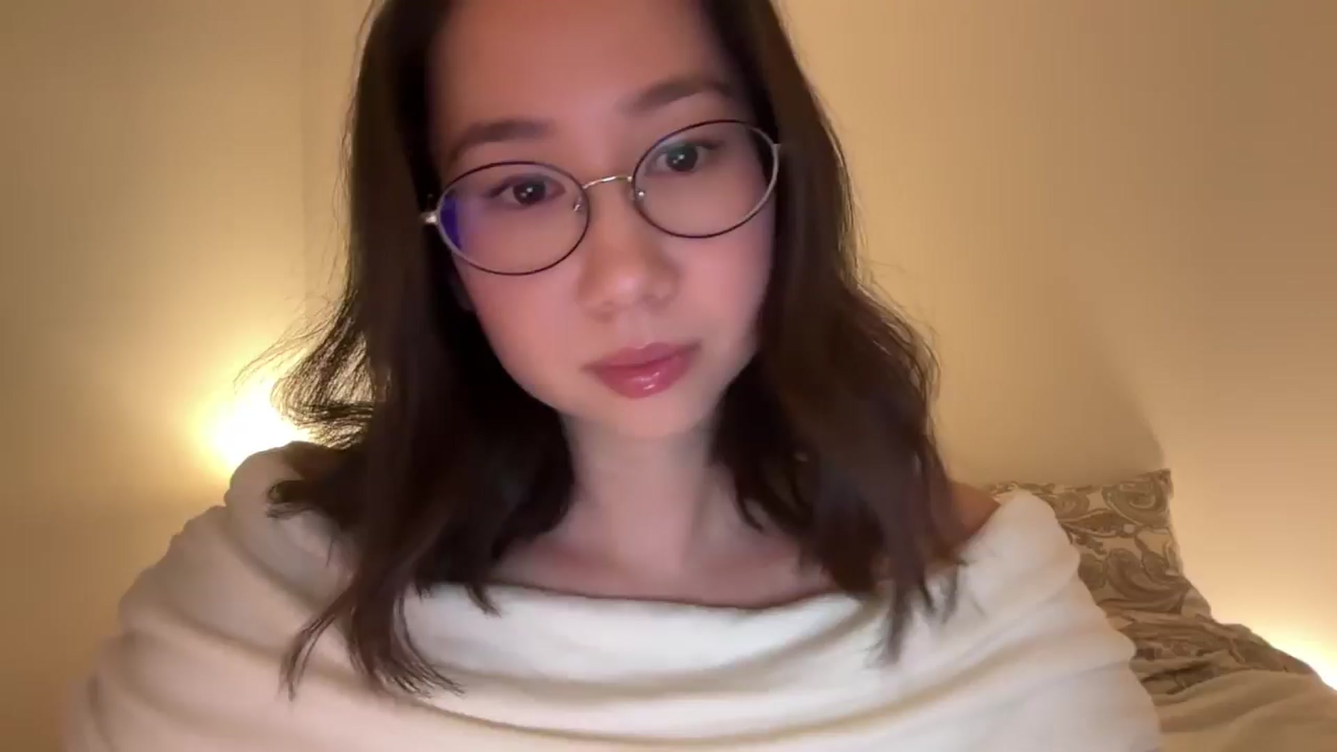 Gallery image thumbnail from cute_asian69's myfreecams stream on, 12/27/2024, 24:17 image 8 of 20