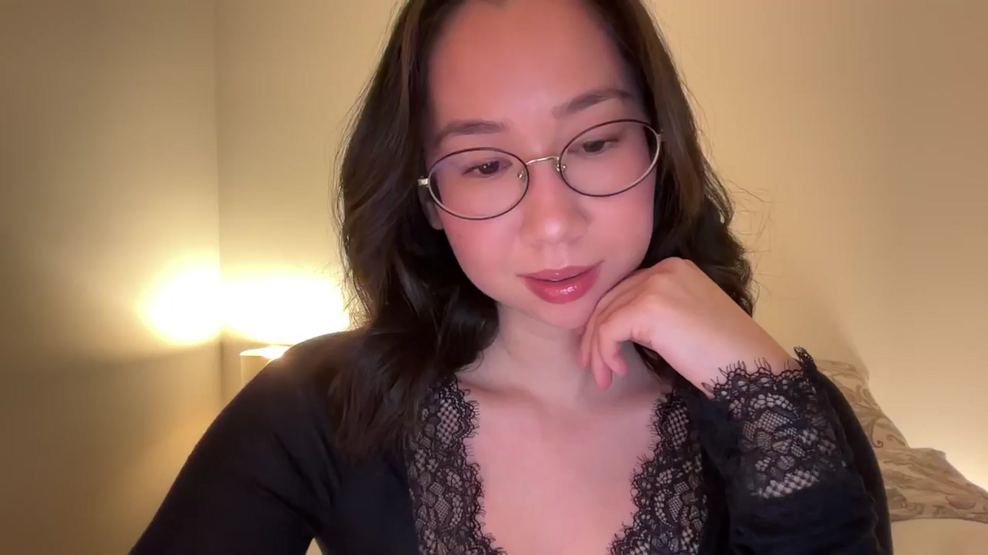 Gallery image thumbnail from cute_asian69's myfreecams stream on, 12/30/2024, 24:03 image 3 of 20