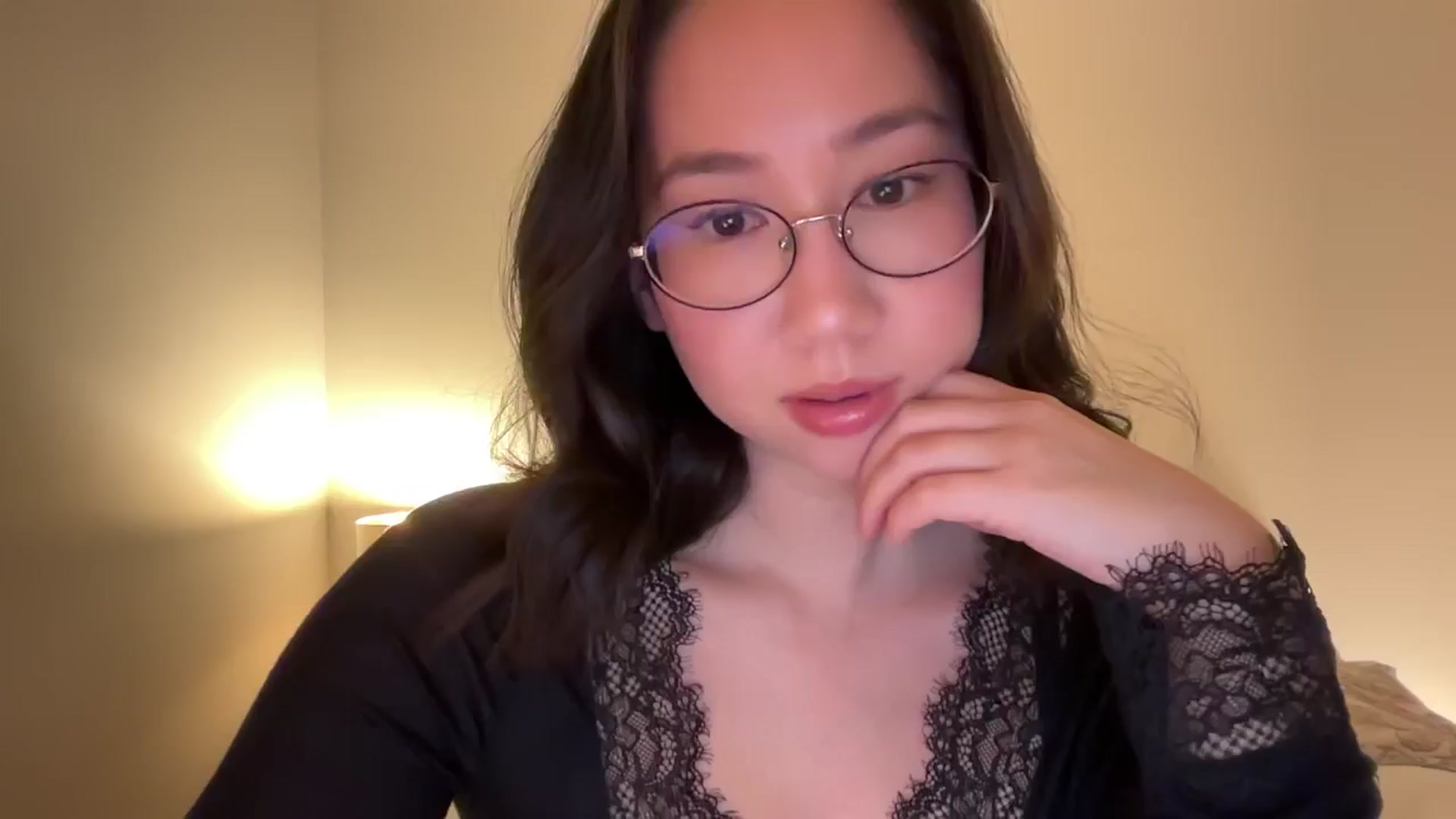 Gallery image thumbnail from cute_asian69's myfreecams stream on, 12/30/2024, 24:03 image 7 of 20