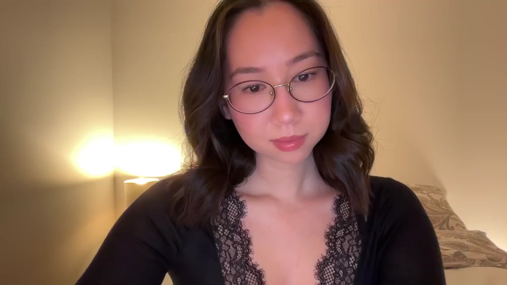 Gallery image thumbnail from cute_asian69's myfreecams stream on, 12/30/2024, 24:03 image 4 of 20