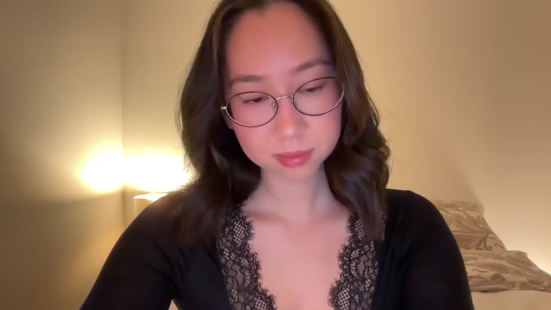 Gallery image thumbnail from cute_asian69's myfreecams stream on, 12/30/2024, 24:03 image 5 of 20