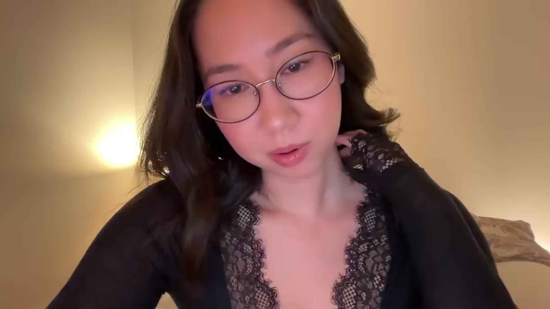 Gallery image thumbnail from cute_asian69's myfreecams stream on, 12/30/2024, 04:46 image 5 of 20