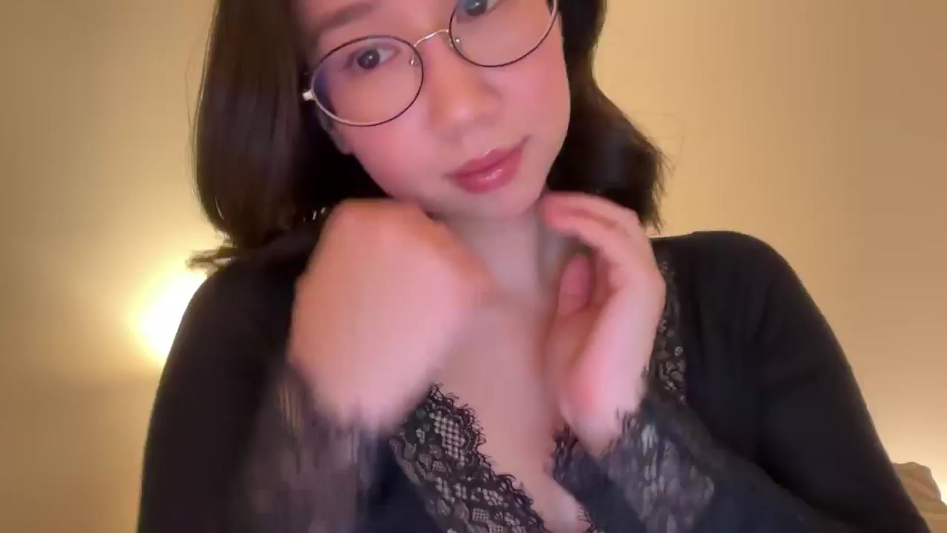 Gallery image thumbnail from cute_asian69's myfreecams stream on, 12/30/2024, 04:46 image 20 of 20