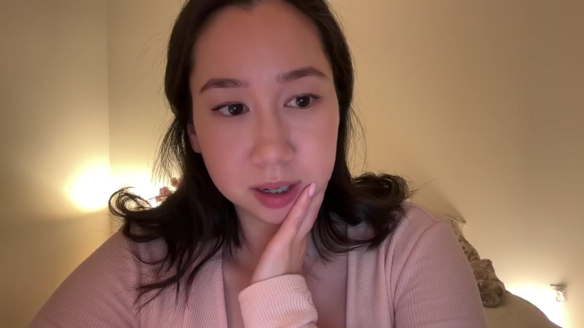 Gallery image thumbnail from cute_asian69's myfreecams stream on, 02/22/2025, 03:28 image 13 of 20