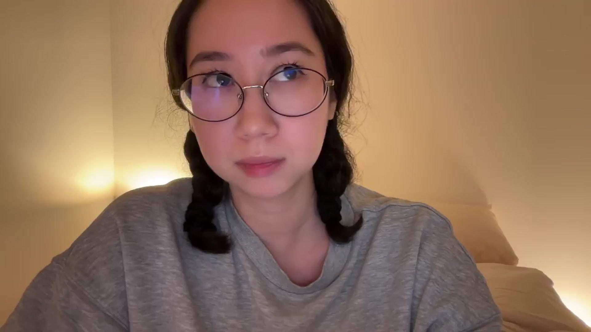 Gallery image thumbnail from cute_asian69's myfreecams stream on, 02/26/2025, 03:45 image 11 of 20