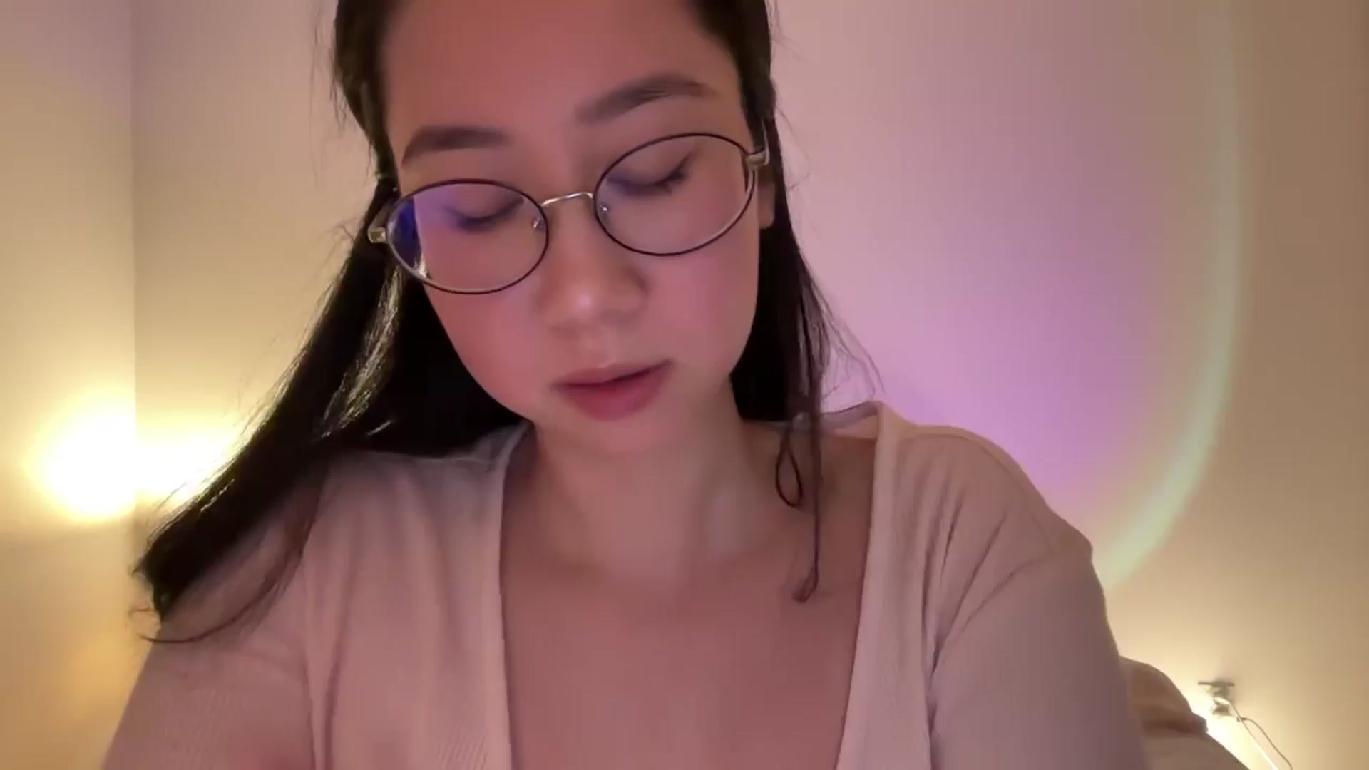 Gallery image thumbnail from cute_asian69's myfreecams stream on, 03/26/2025, 03:46 image 6 of 20