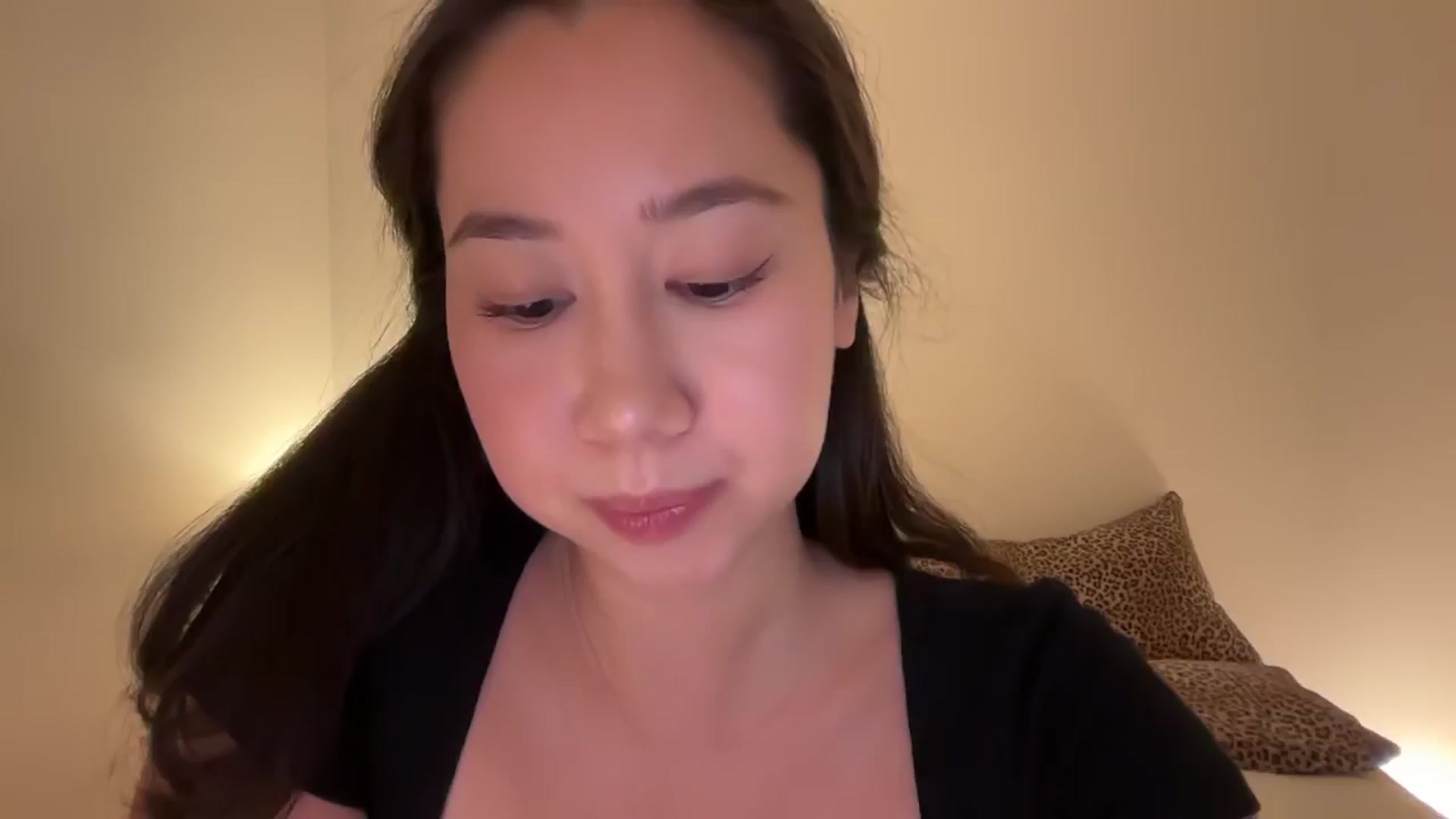 Gallery image thumbnail from cute_asian69's myfreecams stream on, 04/18/2025, 22:10 image 15 of 20