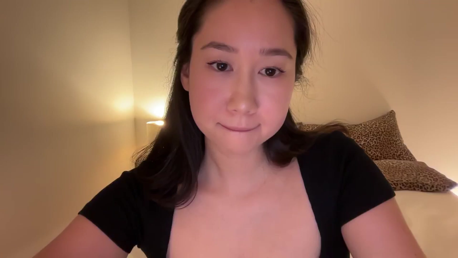 Gallery image thumbnail from cute_asian69's myfreecams stream on, 04/18/2025, 22:10 image 9 of 20