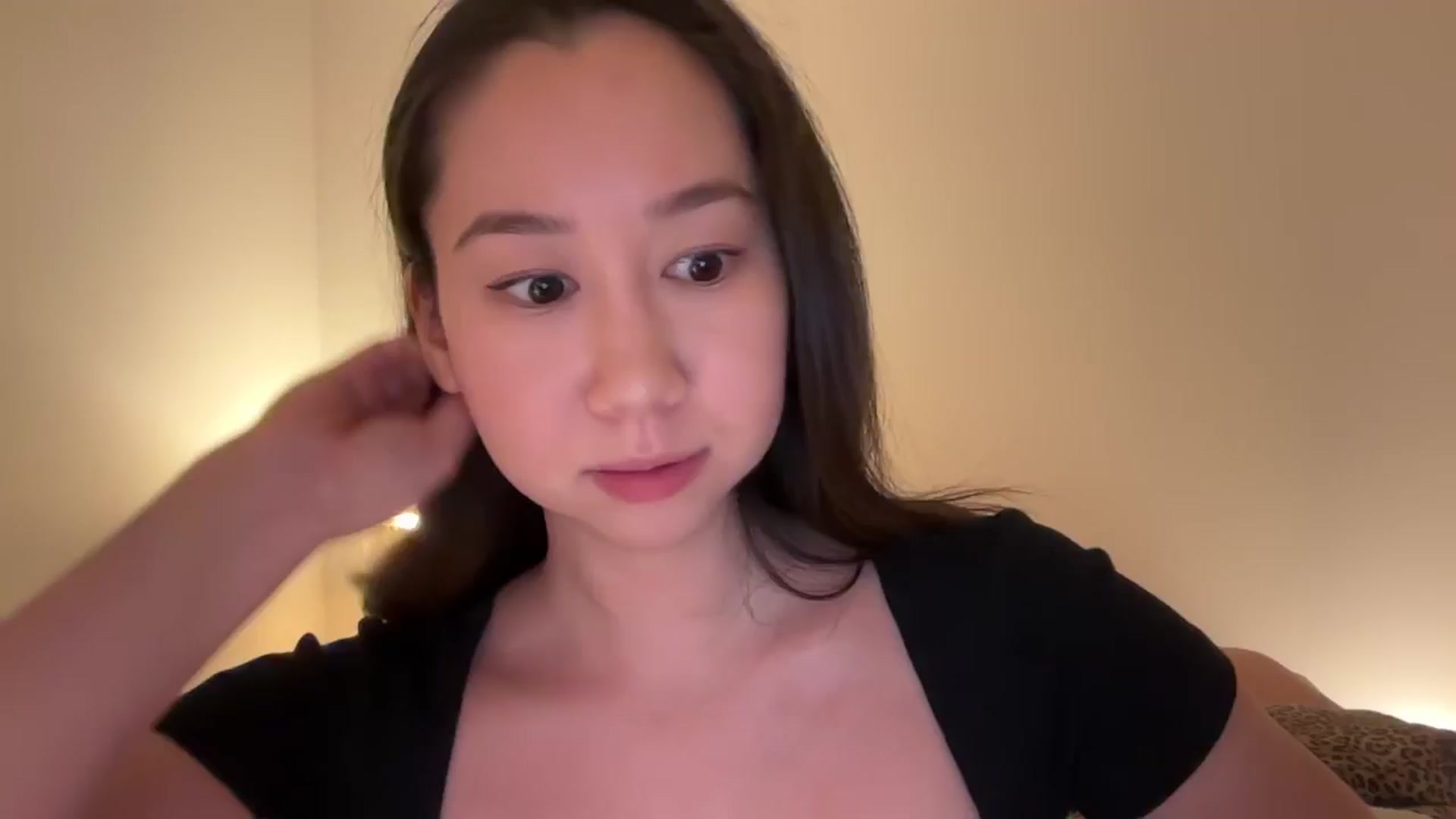 Gallery image thumbnail from cute_asian69's myfreecams stream on, 04/19/2025, 03:42 image 4 of 20