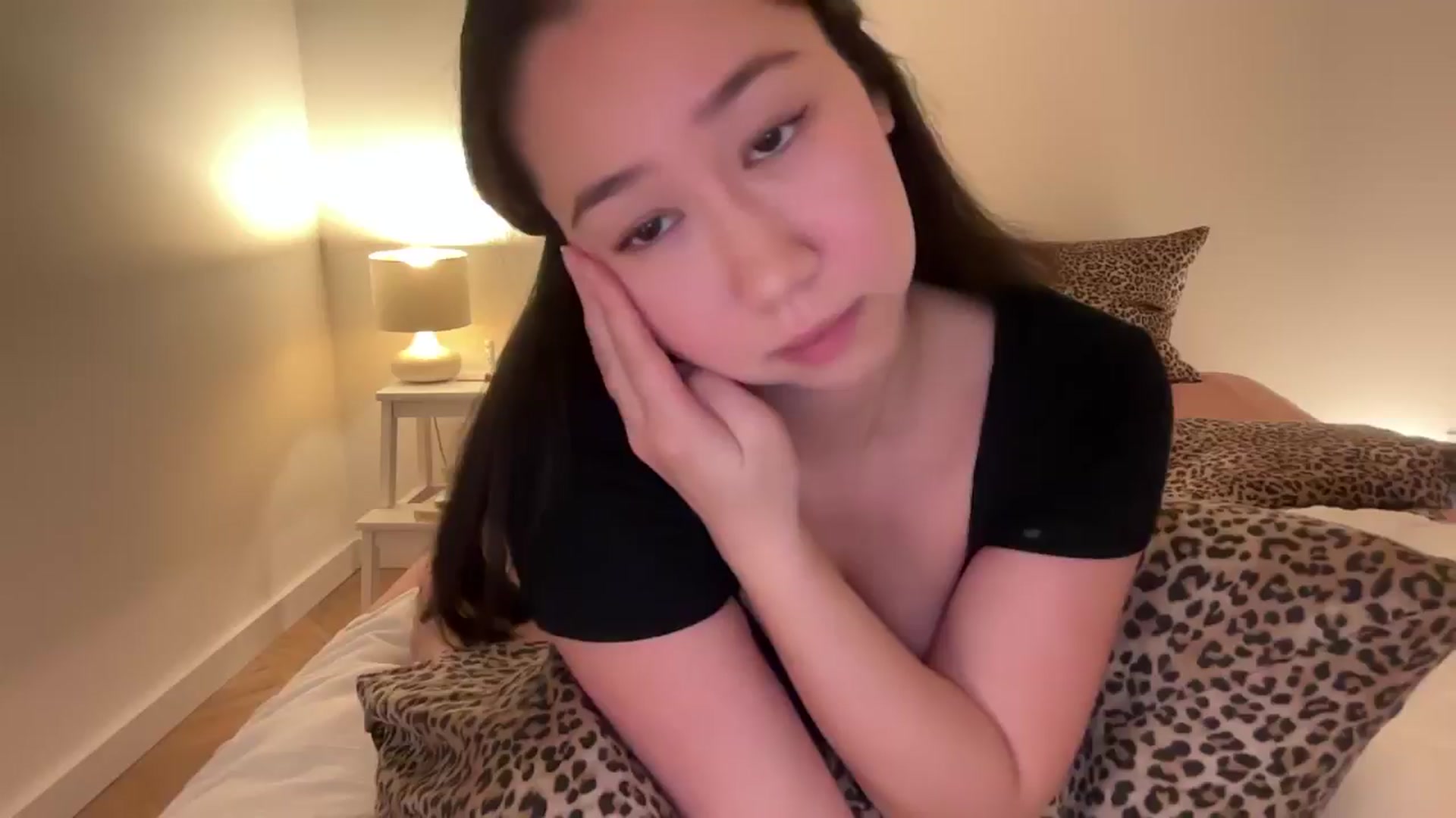 Gallery image thumbnail from cute_asian69's myfreecams stream on, 04/19/2025, 03:42 image 10 of 20