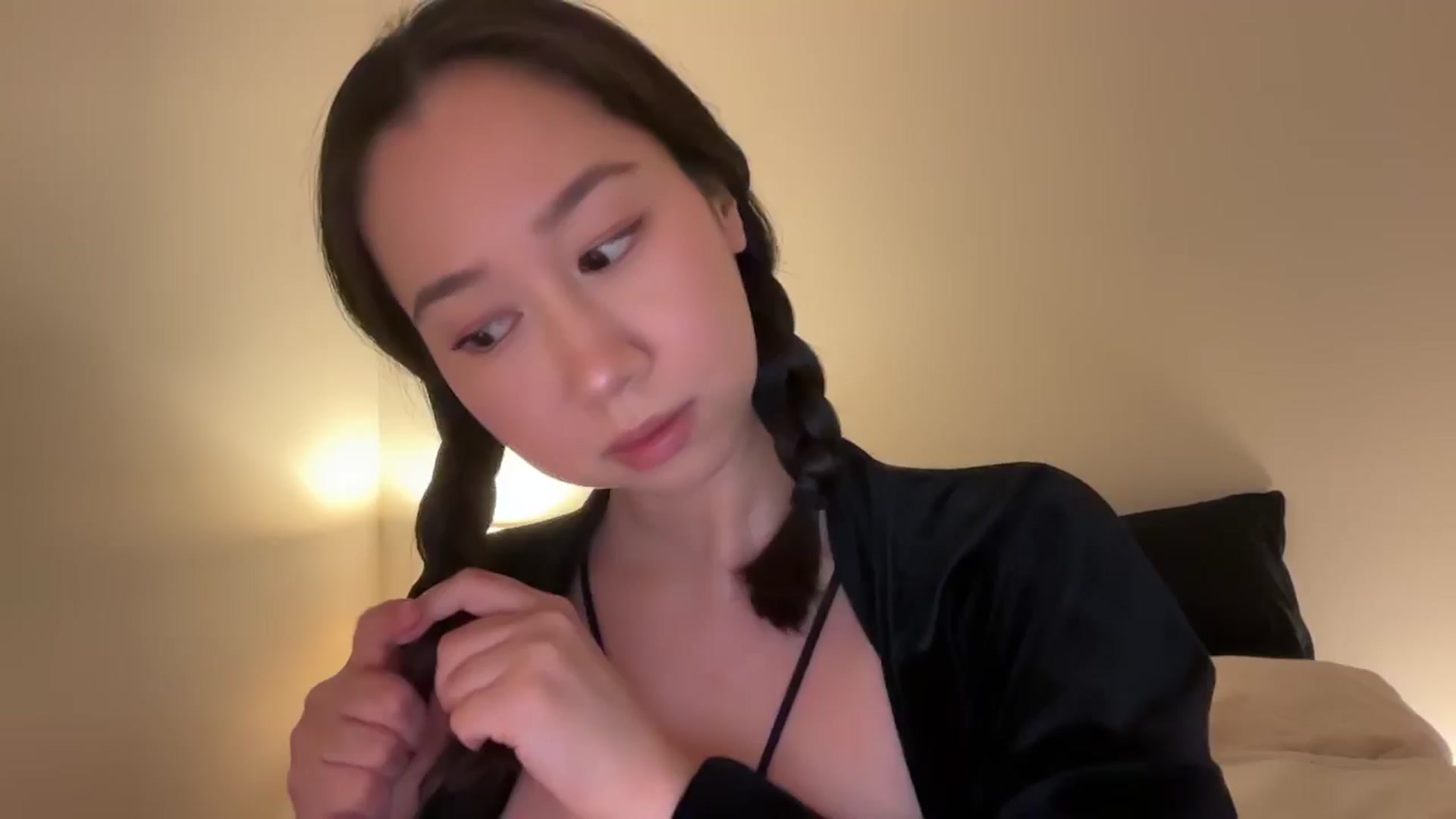 Gallery image thumbnail from cute_asian69's myfreecams stream on, 04/27/2025, 01:42 image 11 of 20