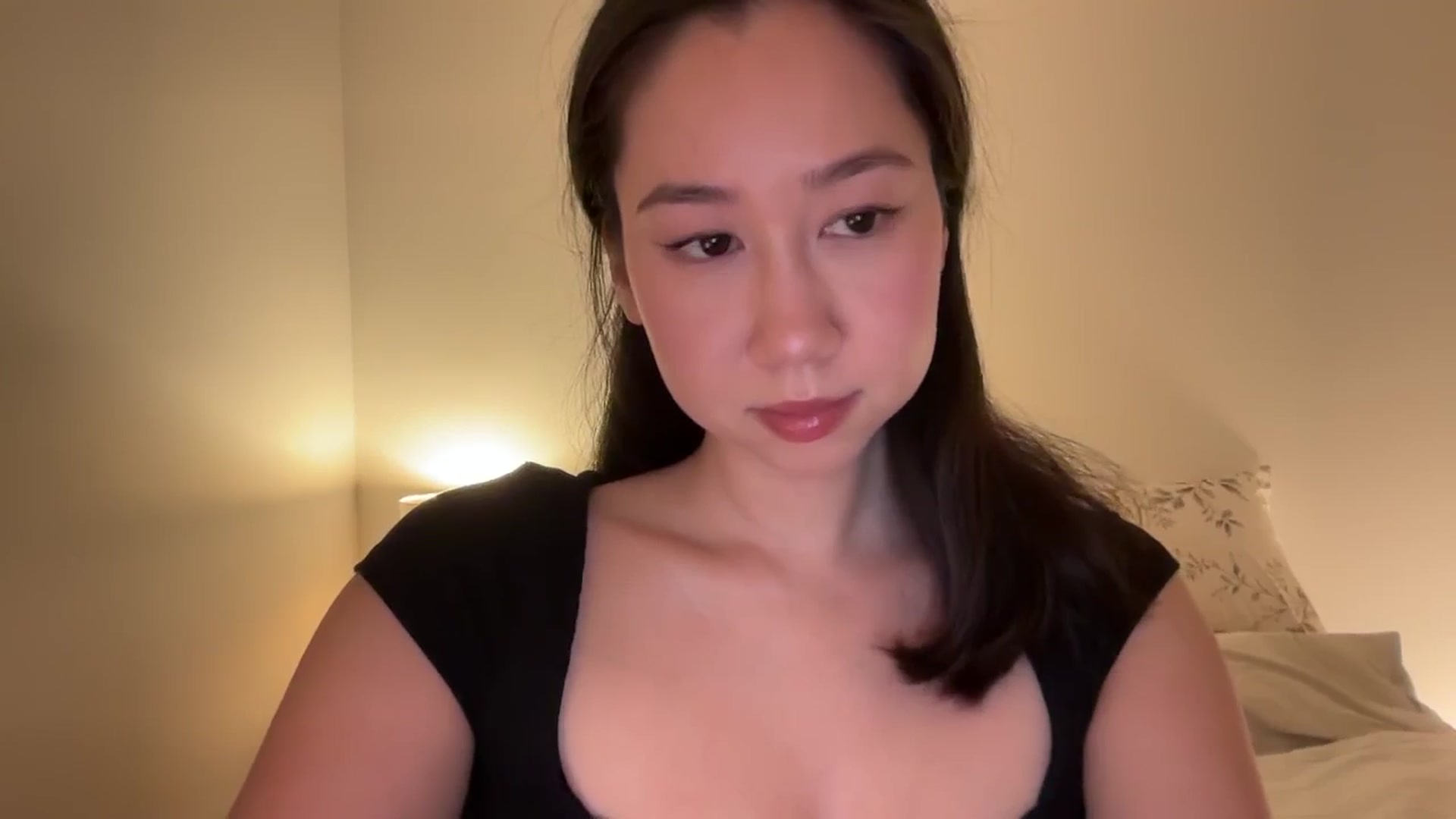 Gallery image thumbnail from cute_asian69's myfreecams stream on, 04/29/2025, 22:17 image 15 of 20