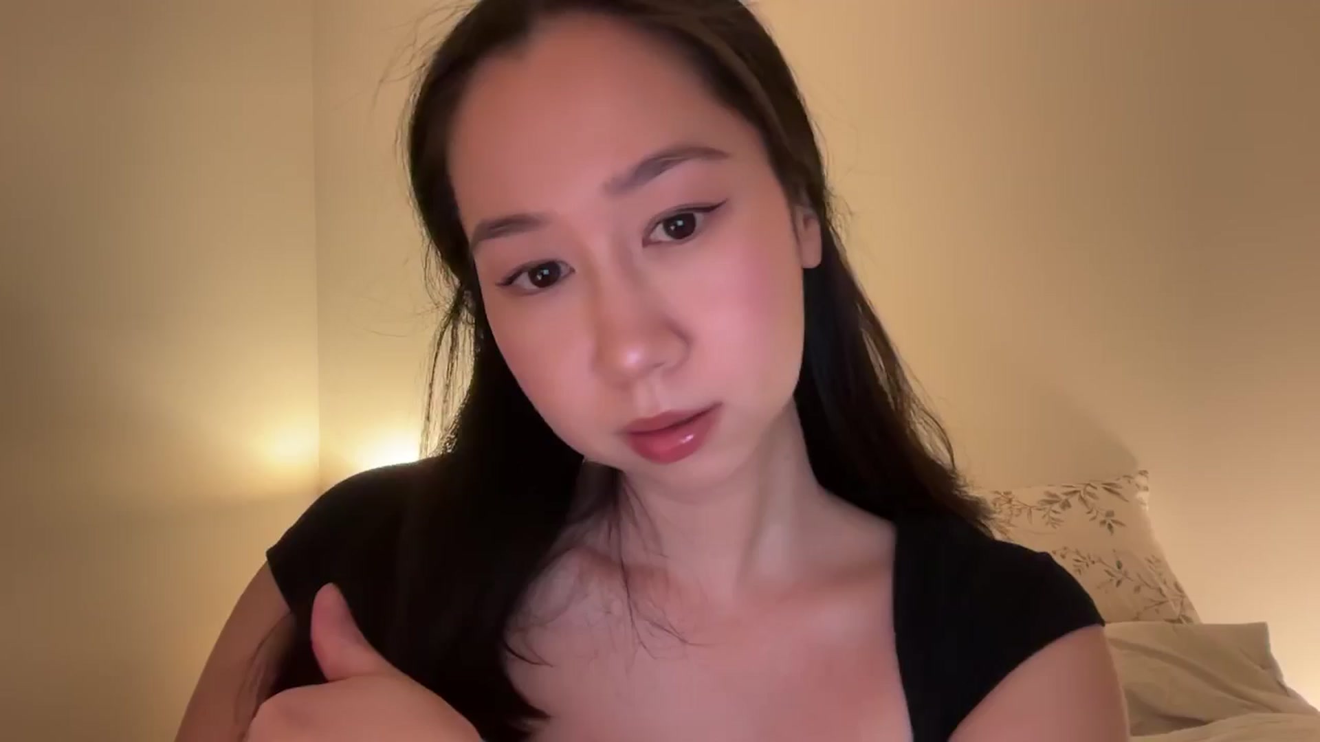 Gallery image thumbnail from cute_asian69's myfreecams stream on, 04/29/2025, 22:17 image 5 of 20
