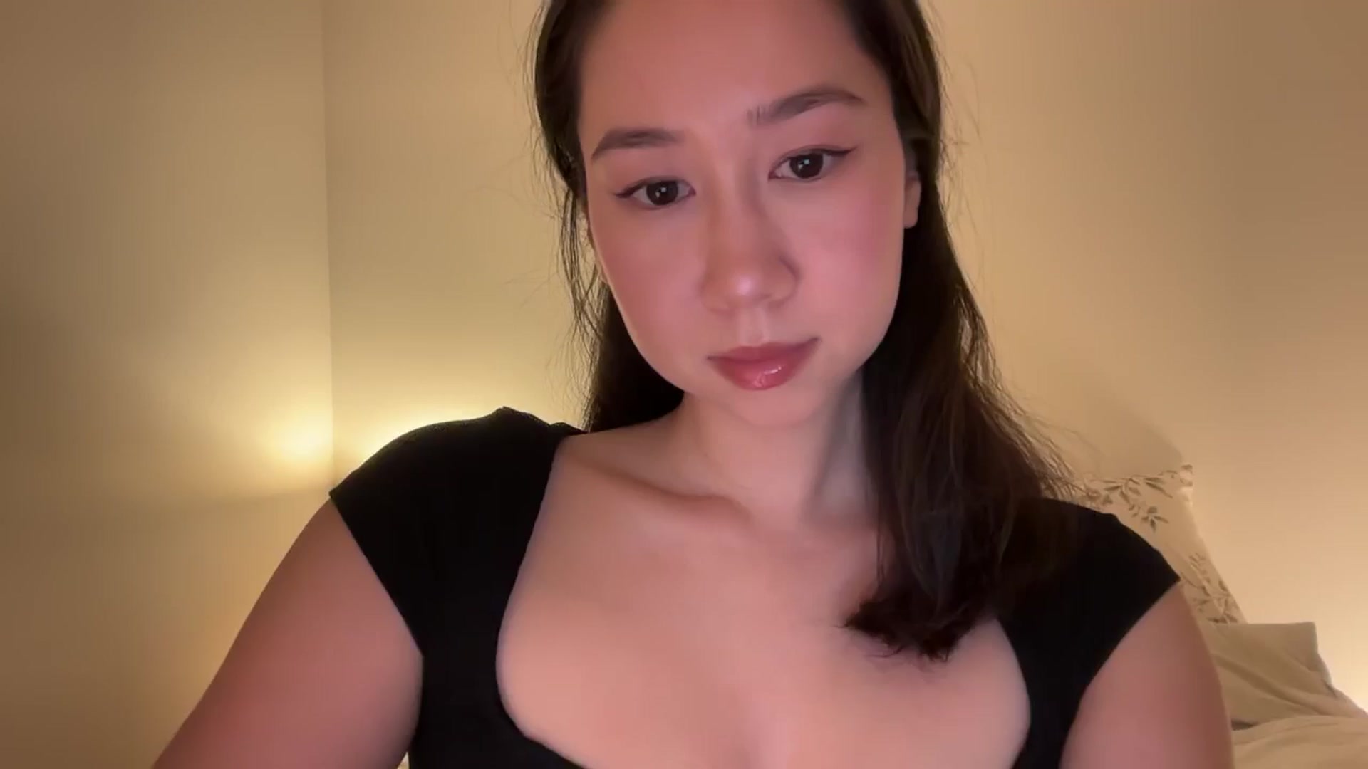 Gallery image thumbnail from cute_asian69's myfreecams stream on, 04/29/2025, 22:17 image 14 of 20