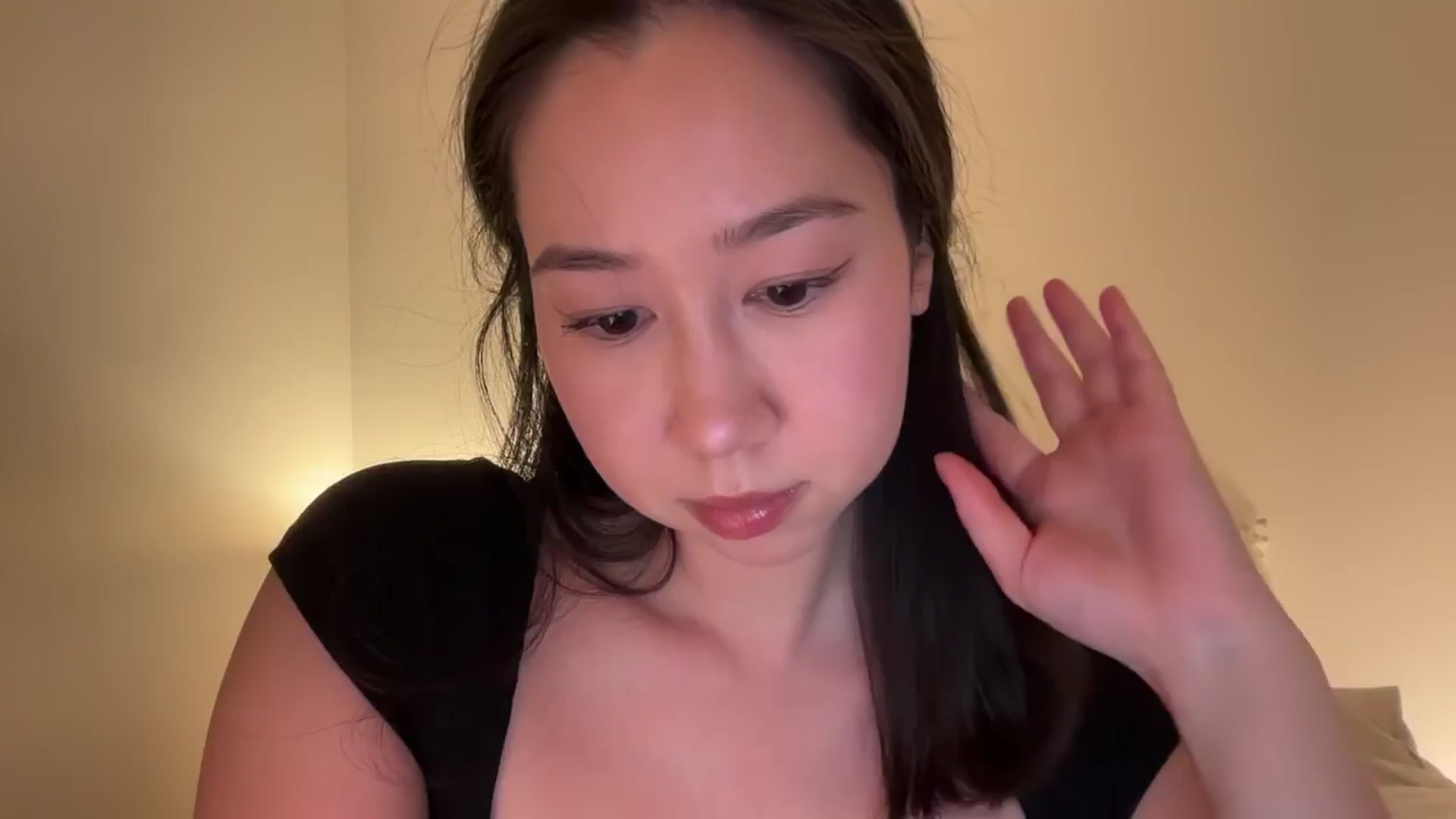Gallery image thumbnail from cute_asian69's myfreecams stream on, 04/29/2025, 22:17 image 7 of 20