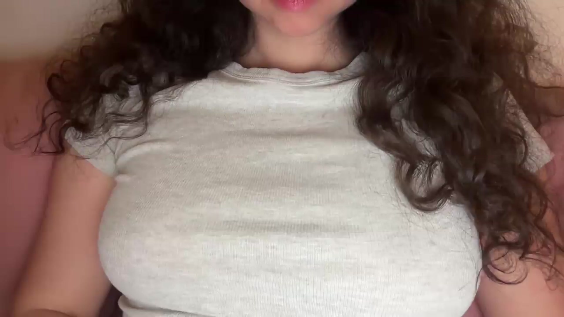 Gallery image thumbnail from cute_asian69's myfreecams stream on, 05/06/2026, 24:17 image 14 of 20
