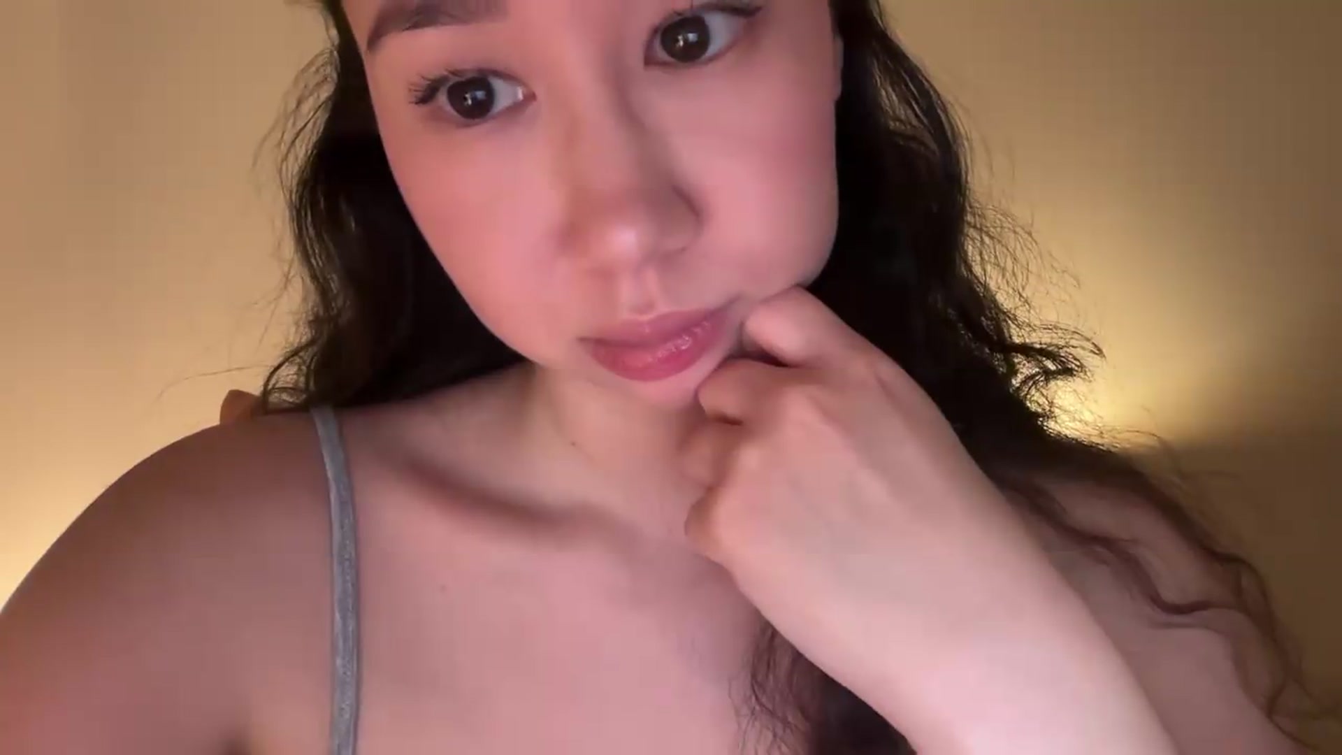 Gallery image thumbnail from cute_asian69's myfreecams stream on, 05/06/2026, 19:30 image 17 of 20