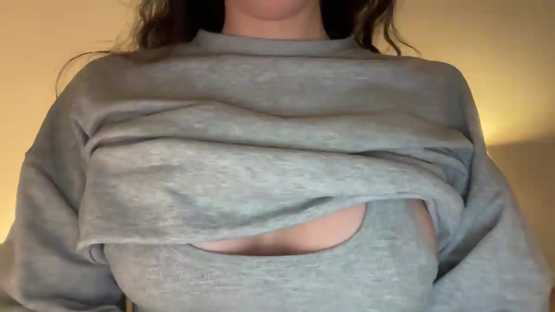 Gallery image thumbnail from cute_asian69's myfreecams stream on, 05/09/2026, 17:48 image 14 of 20