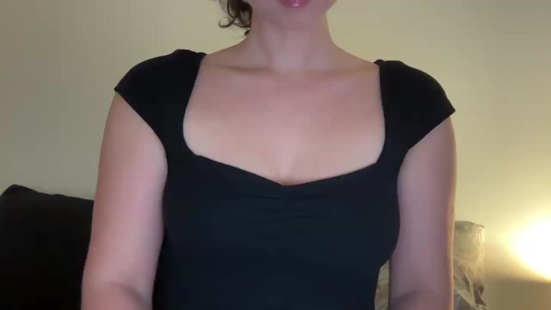 Gallery image thumbnail from cute_asian69's myfreecams stream on, 07/05/2026, 18:23 image 4 of 20