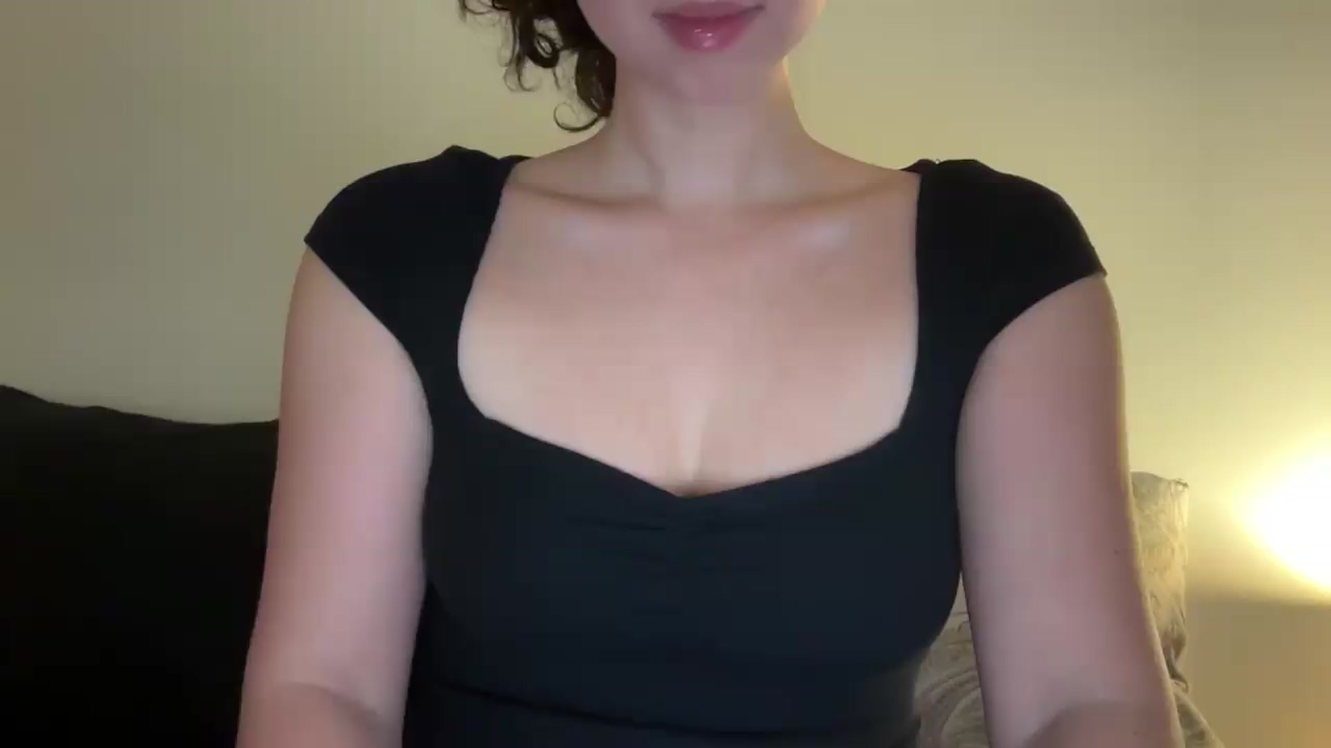Gallery image thumbnail from cute_asian69's myfreecams stream on, 07/05/2026, 18:23 image 16 of 20