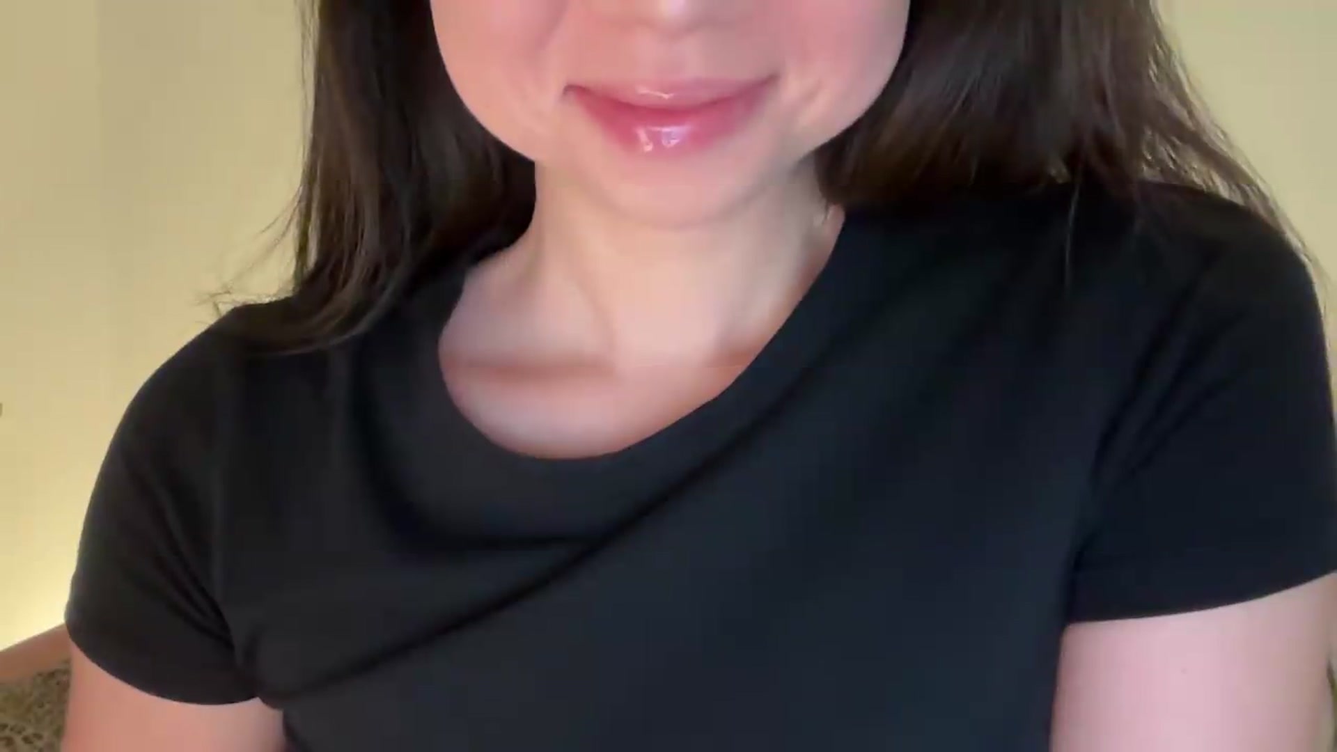 Gallery image thumbnail from cute_asian69's myfreecams stream on, 07/08/2026, 15:44 image 14 of 20