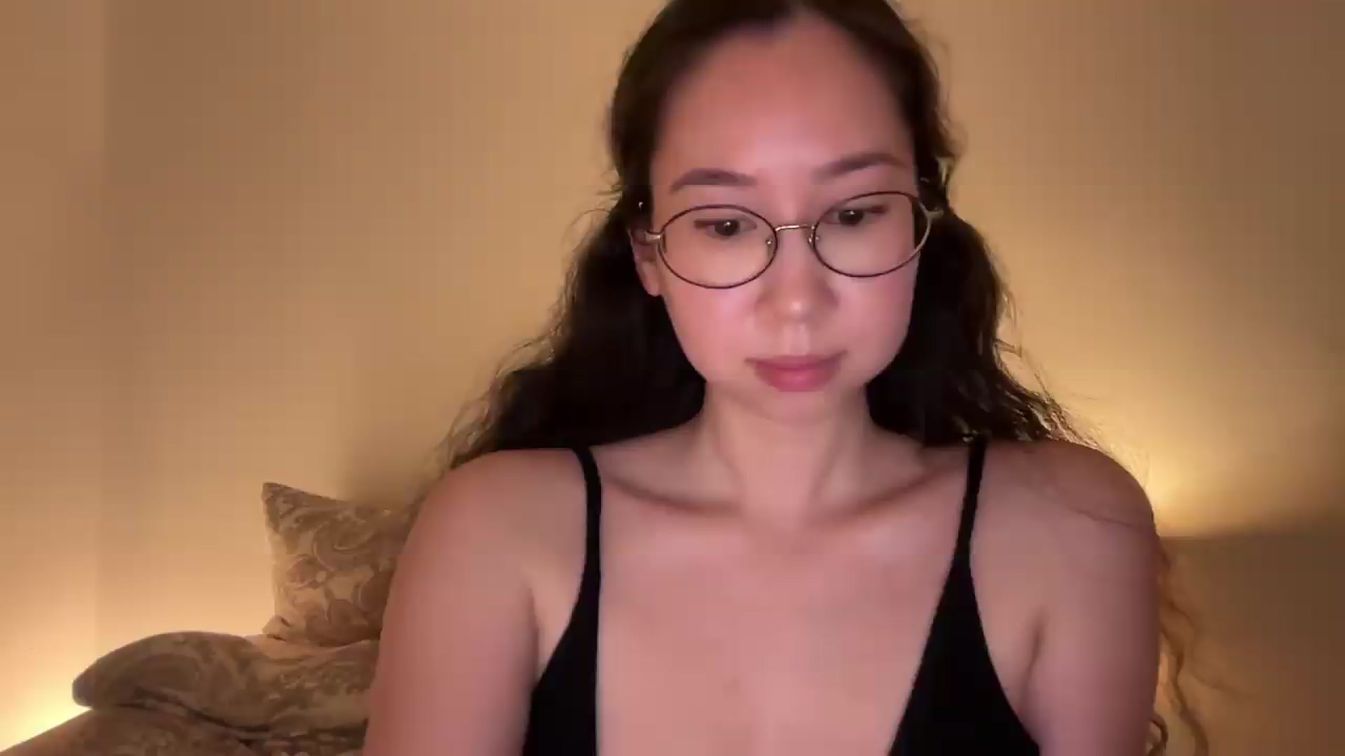 Gallery image thumbnail from cute_asian69's myfreecams stream on, 08/01/2026, 02:44 image 11 of 20