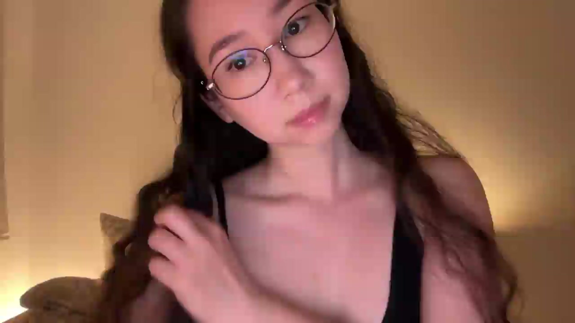 Gallery image thumbnail from cute_asian69's myfreecams stream on, 08/01/2026, 02:44 image 1 of 20