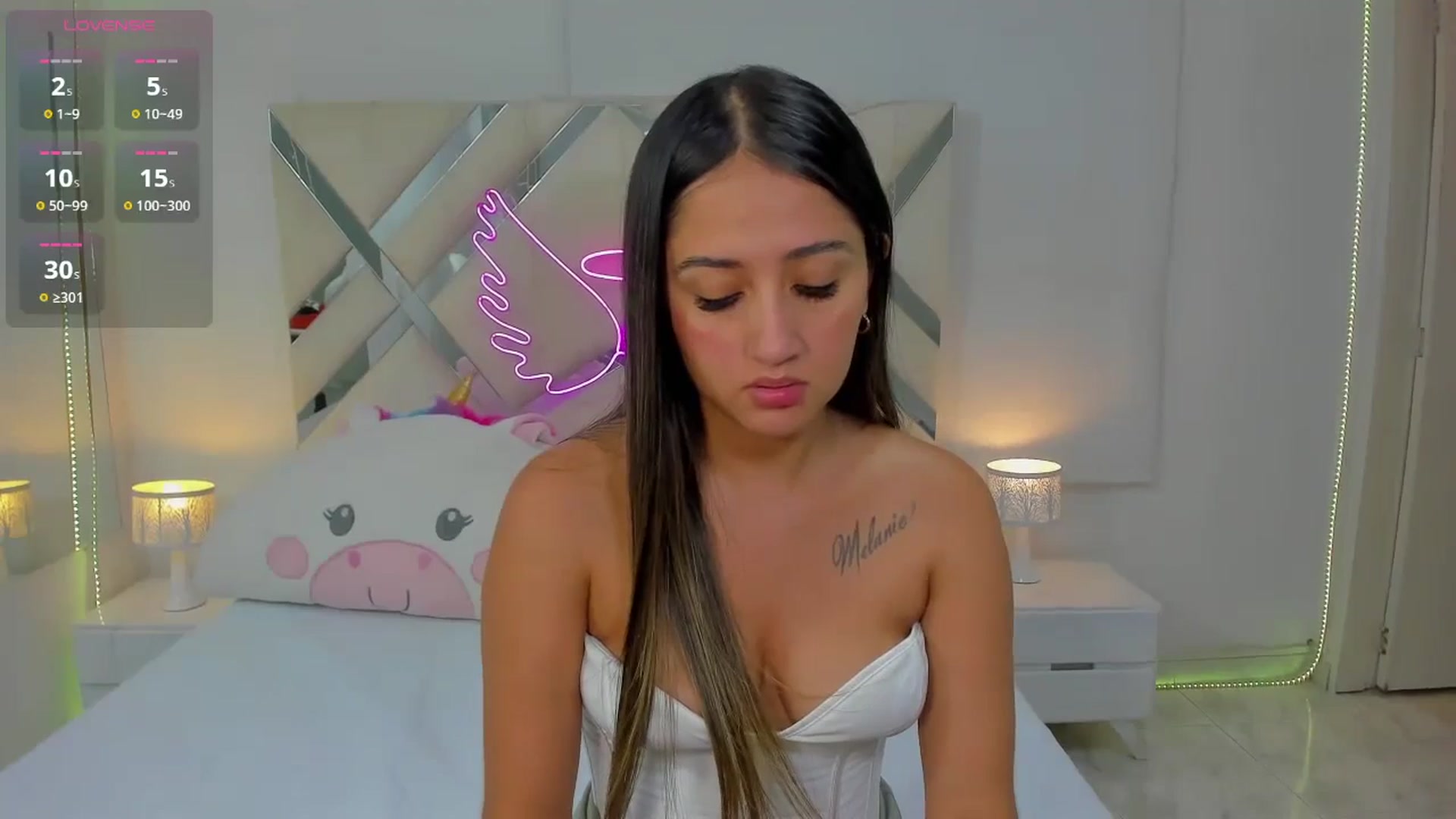 Gallery image thumbnail from cute_desiree's myfreecams stream on, 09/17/2025, 24:44 image 17 of 20