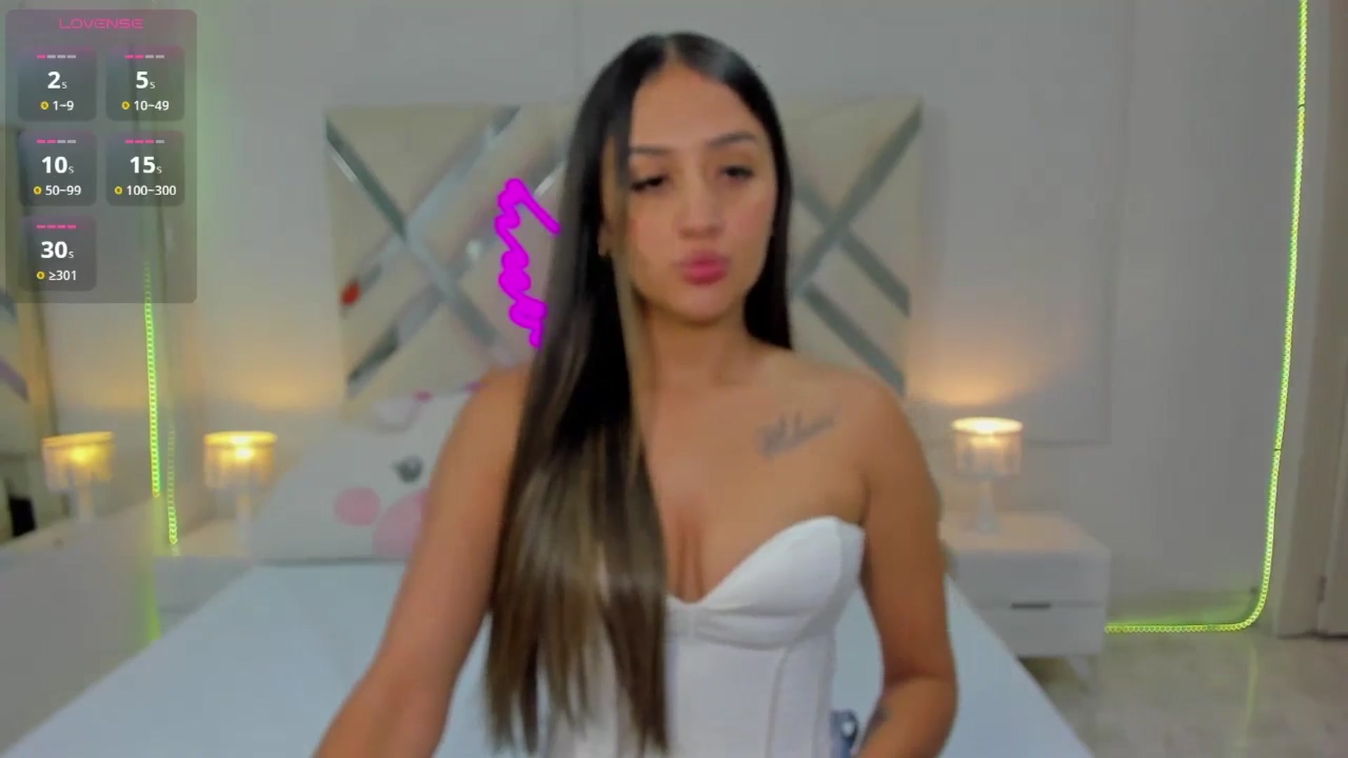 Gallery image thumbnail from cute_desiree's myfreecams stream on, 09/17/2025, 01:02 image 2 of 20