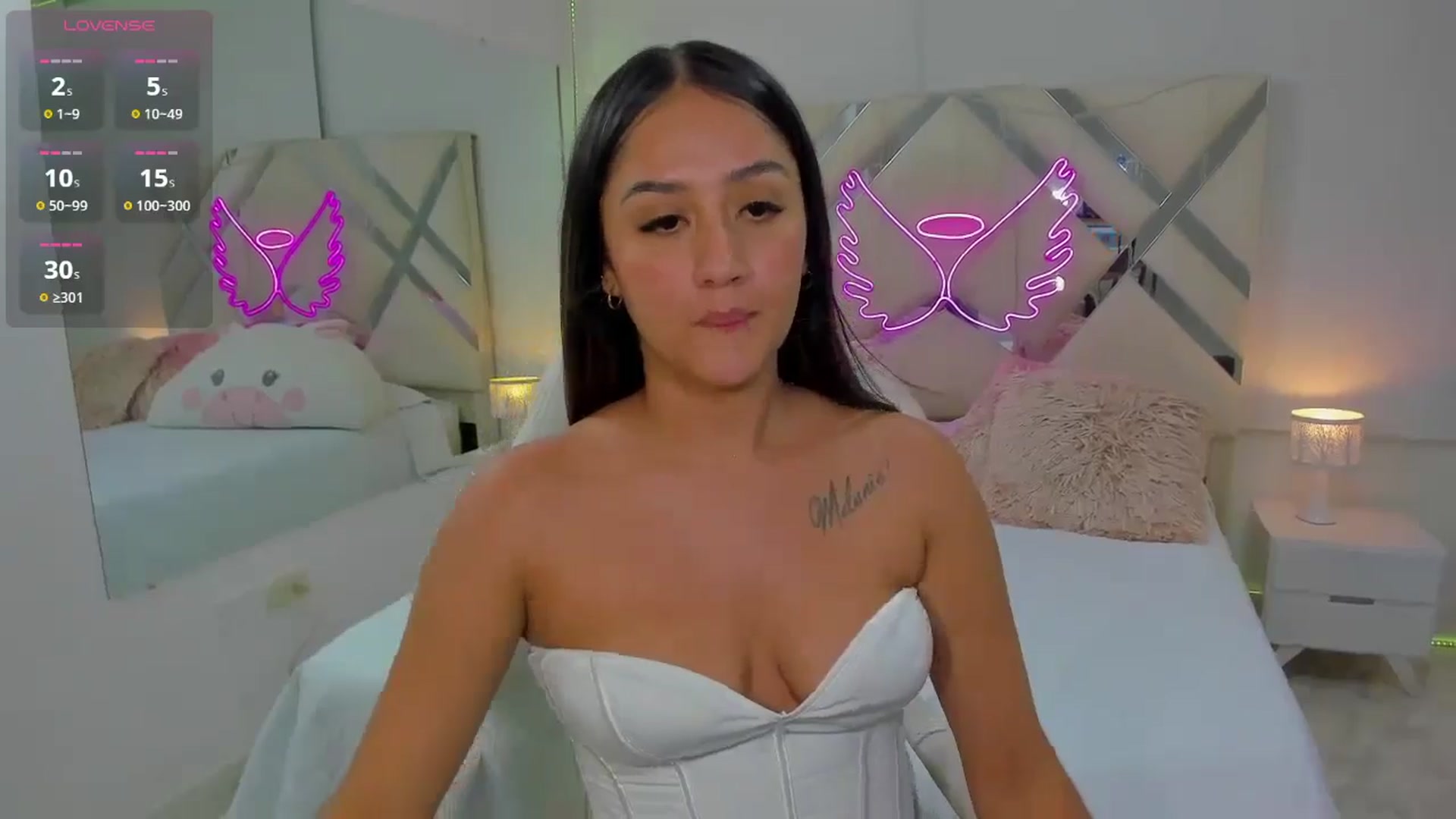 Gallery image thumbnail from cute_desiree's myfreecams stream on, 09/17/2025, 02:03 image 3 of 20