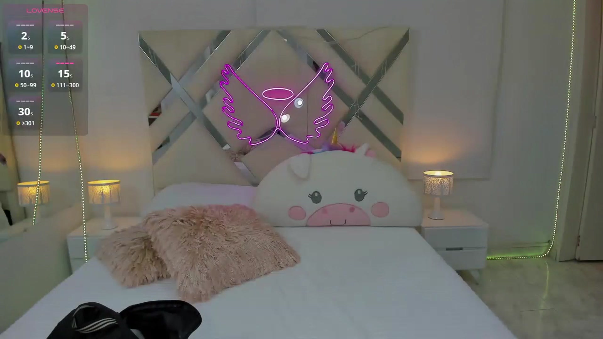 Gallery image thumbnail from cute_desiree's myfreecams stream on, 09/27/2025, 23:40 image 8 of 20