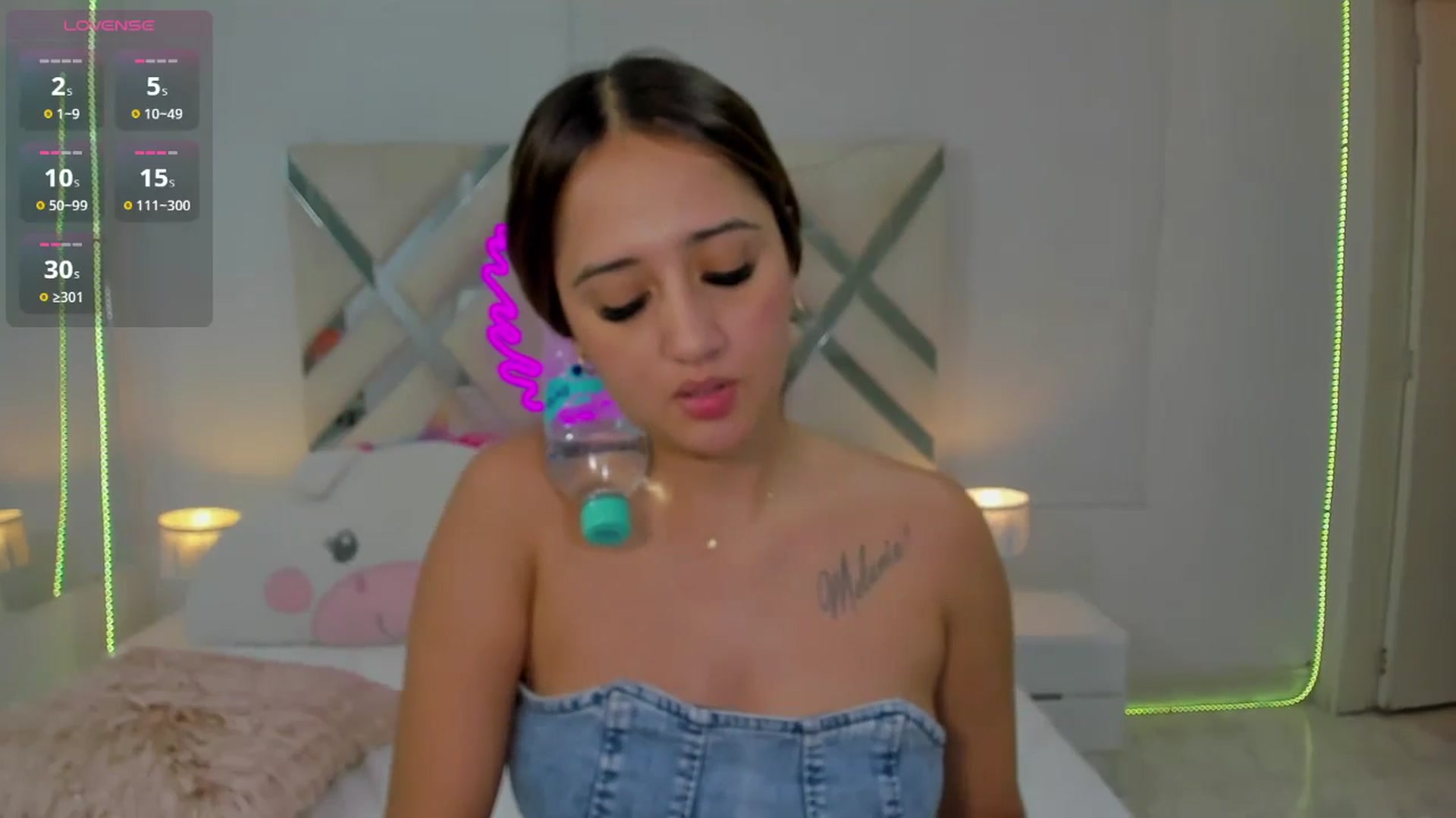 Gallery image thumbnail from cute_desiree's myfreecams stream on, 10/22/2025, 23:27 image 10 of 20