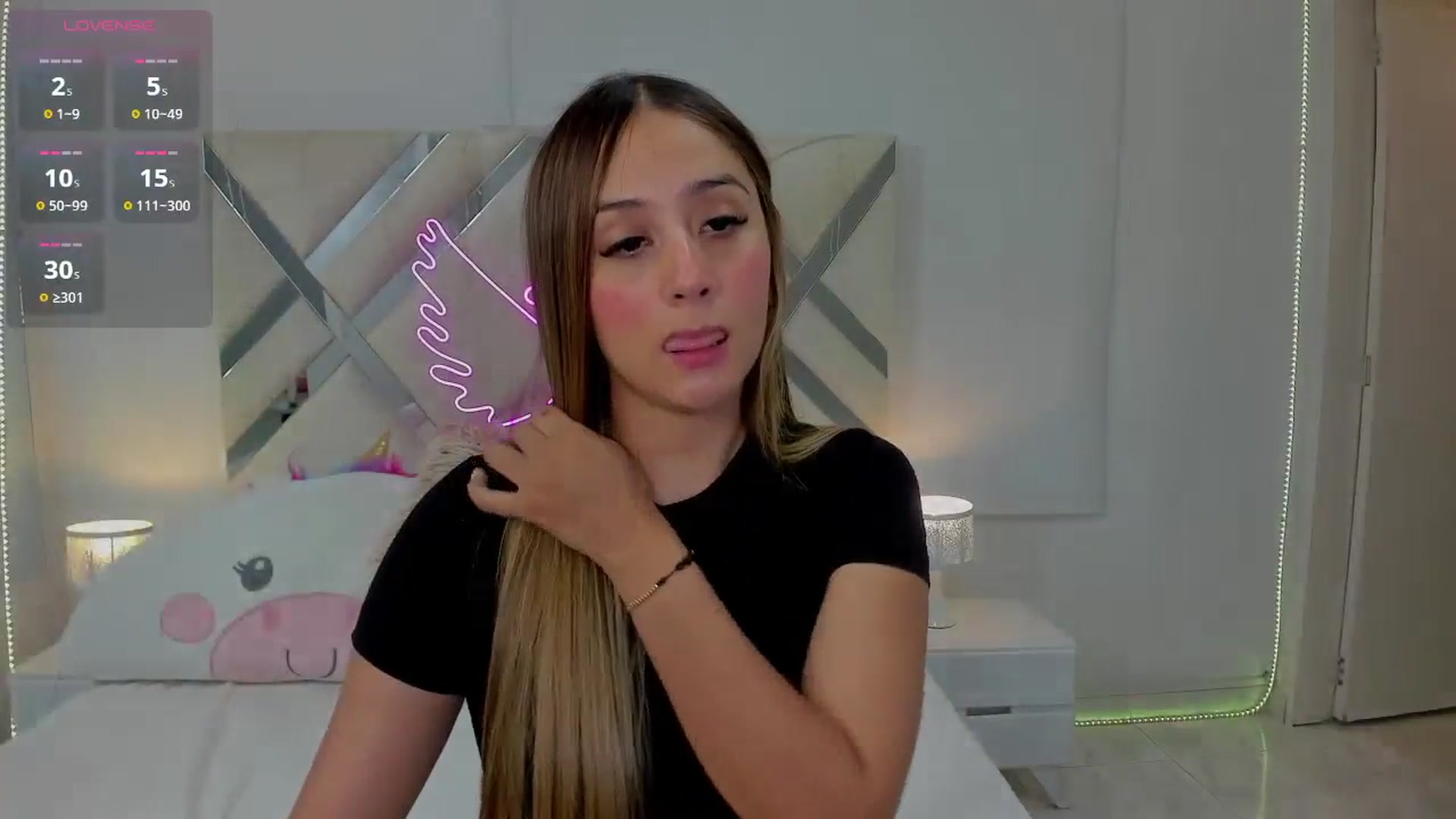 Gallery image thumbnail from cute_desiree's myfreecams stream on, 10/24/2025, 22:55 image 6 of 20