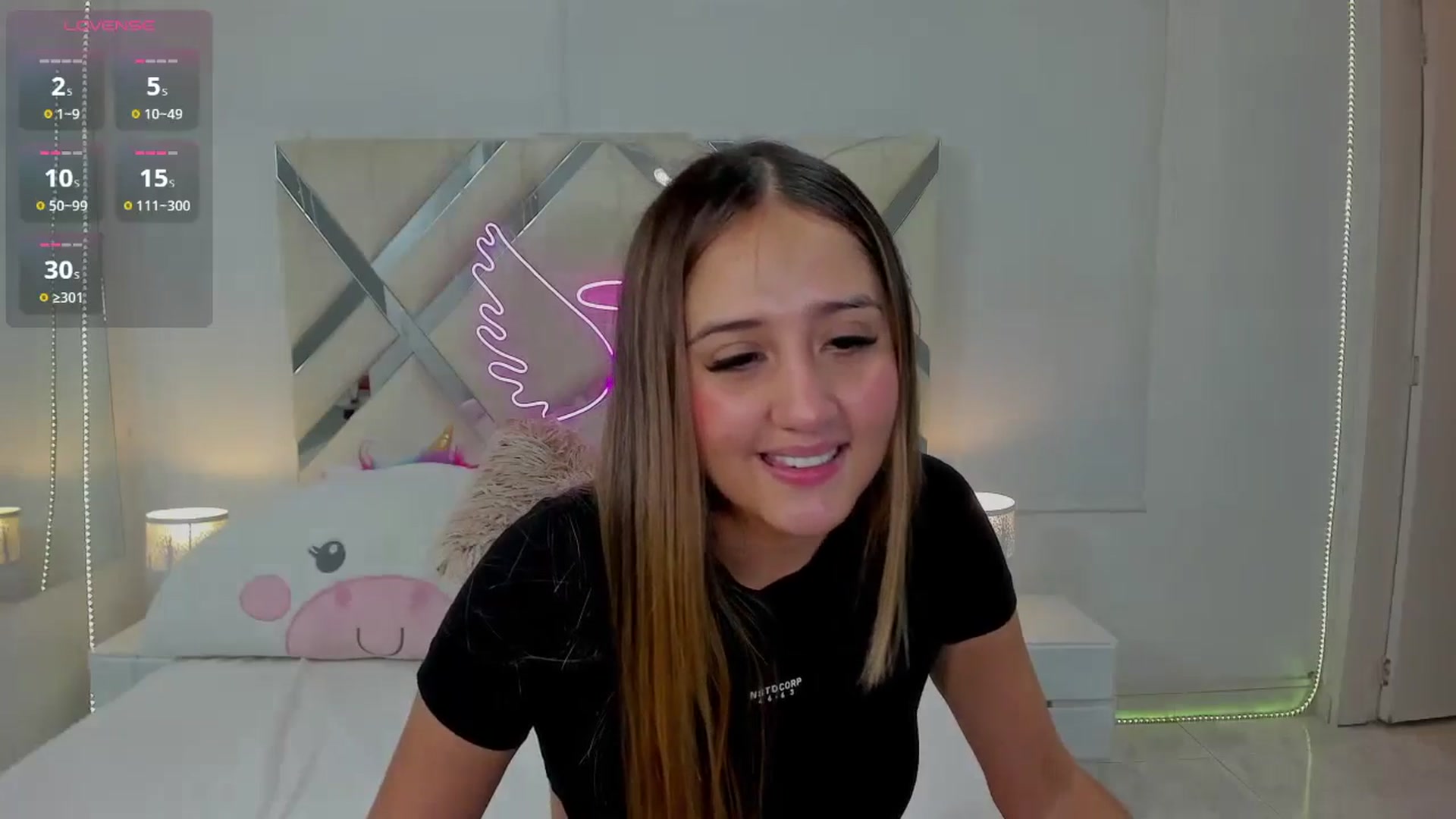 Gallery image thumbnail from cute_desiree's myfreecams stream on, 10/24/2025, 22:55 image 15 of 20