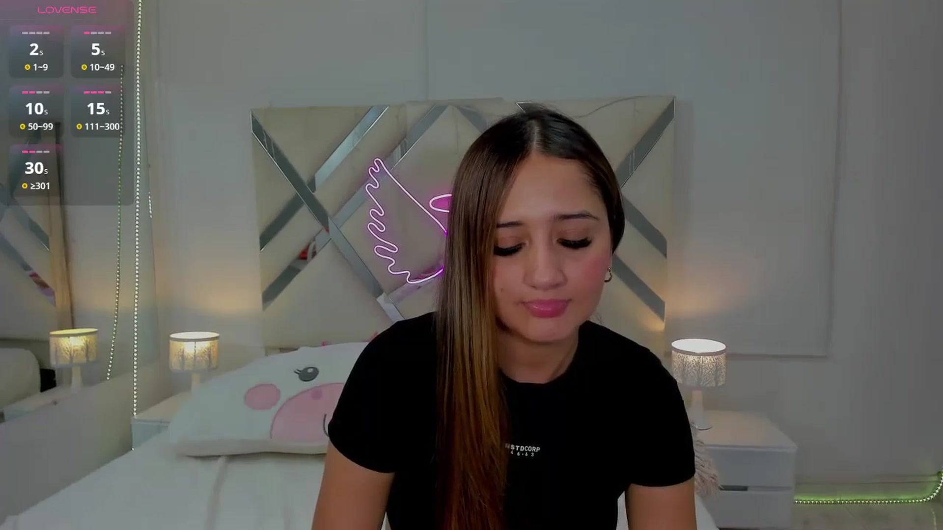 Gallery image thumbnail from cute_desiree's myfreecams stream on, 10/25/2025, 24:16 image 13 of 20