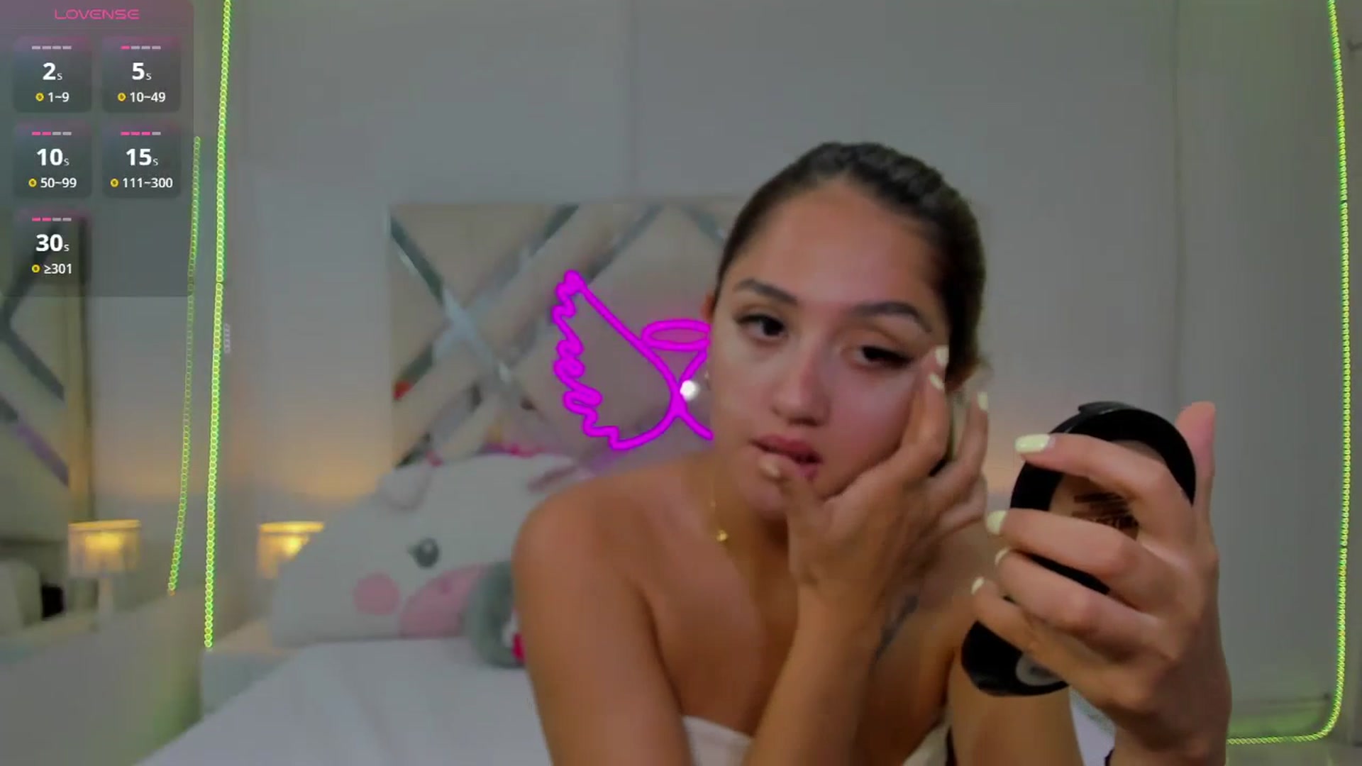 Gallery image thumbnail from cute_desiree's myfreecams stream on, 10/27/2025, 21:22 image 8 of 20
