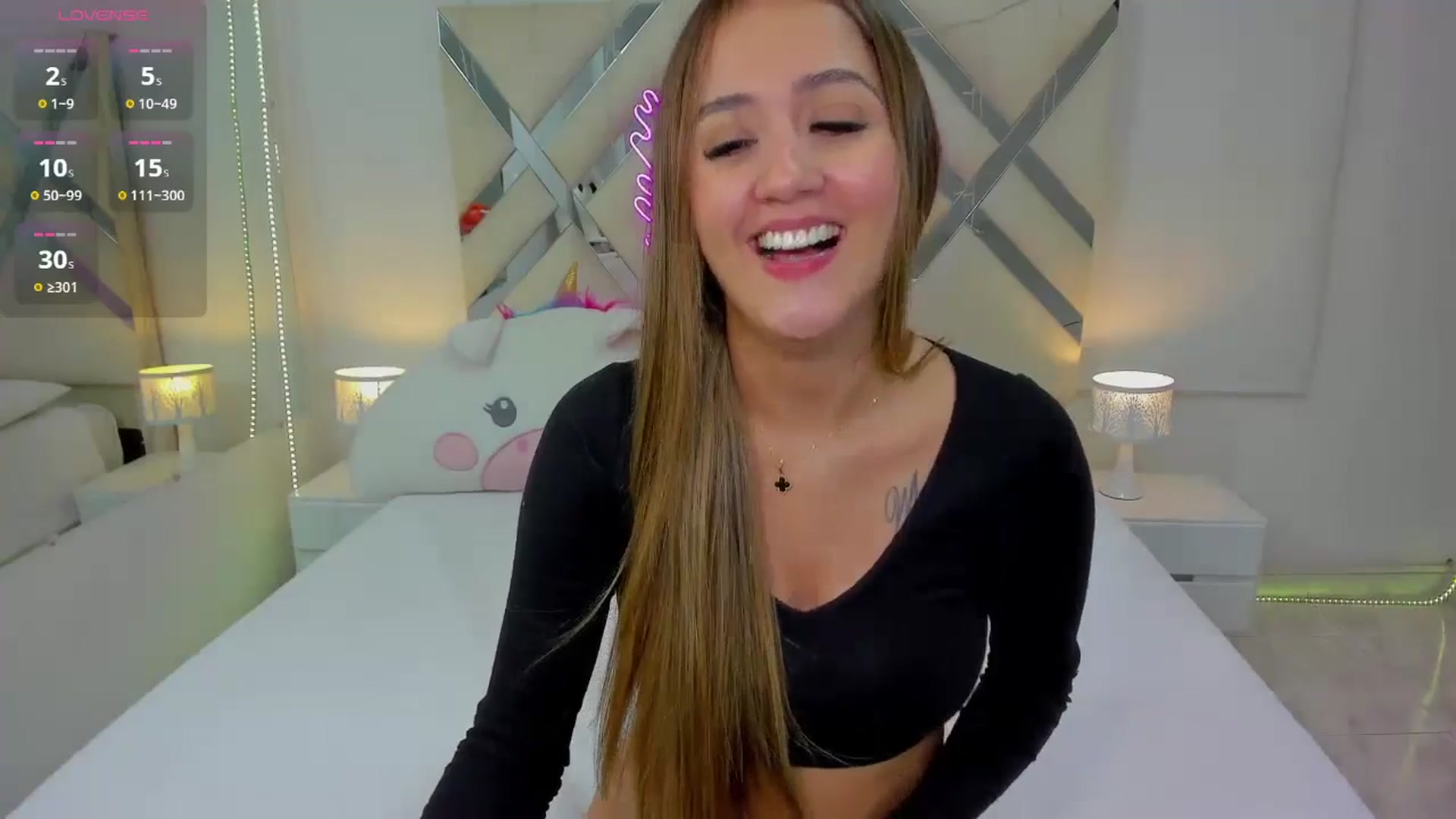 Gallery image thumbnail from cute_desiree's myfreecams stream on, 10/27/2025, 22:13 image 17 of 20