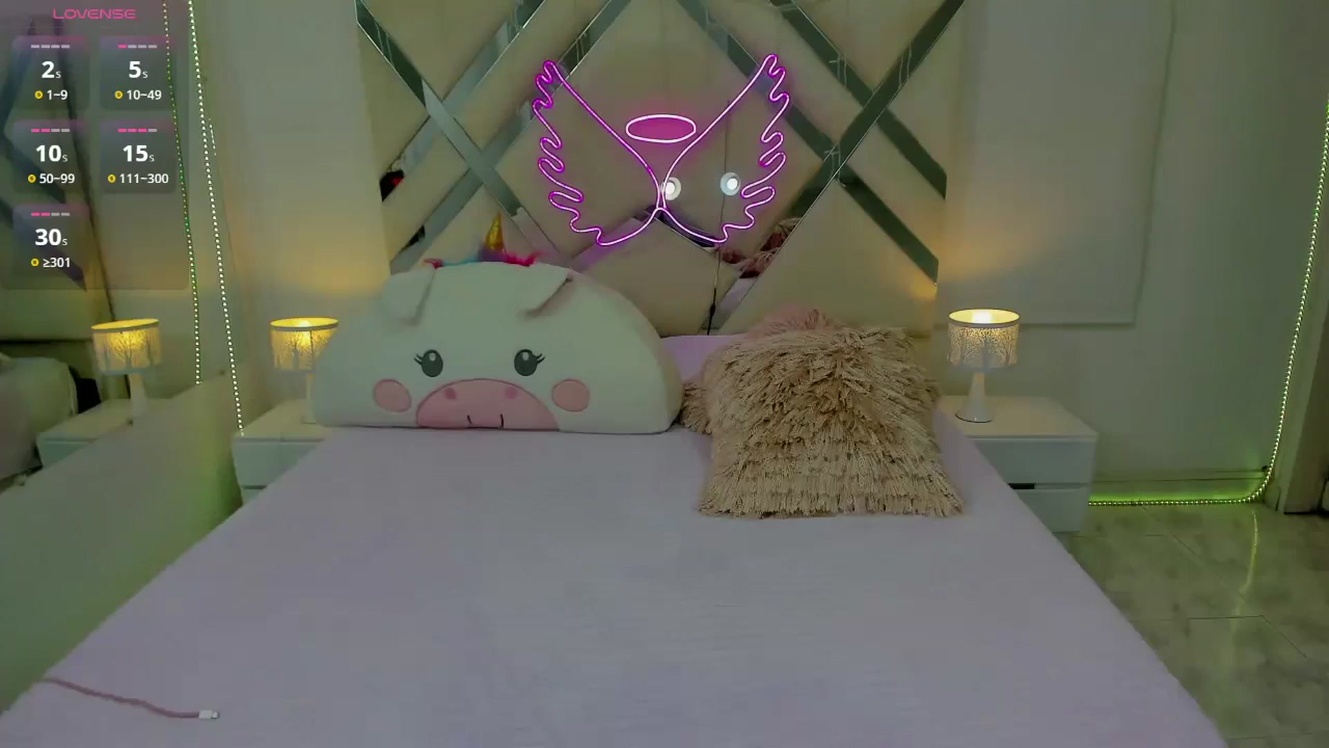 Gallery image thumbnail from cute_desiree's myfreecams stream on, 10/30/2025, 21:41 image 16 of 20