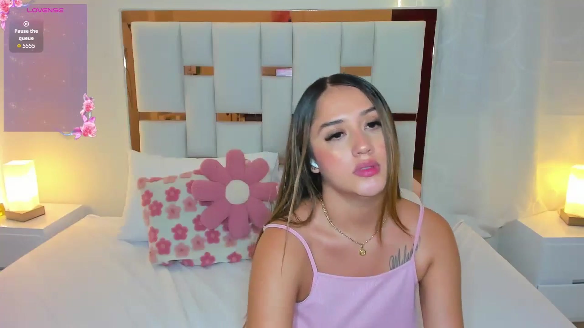 Gallery image thumbnail from cute_desiree's myfreecams stream on, 01/31/2026, 23:37 image 18 of 20