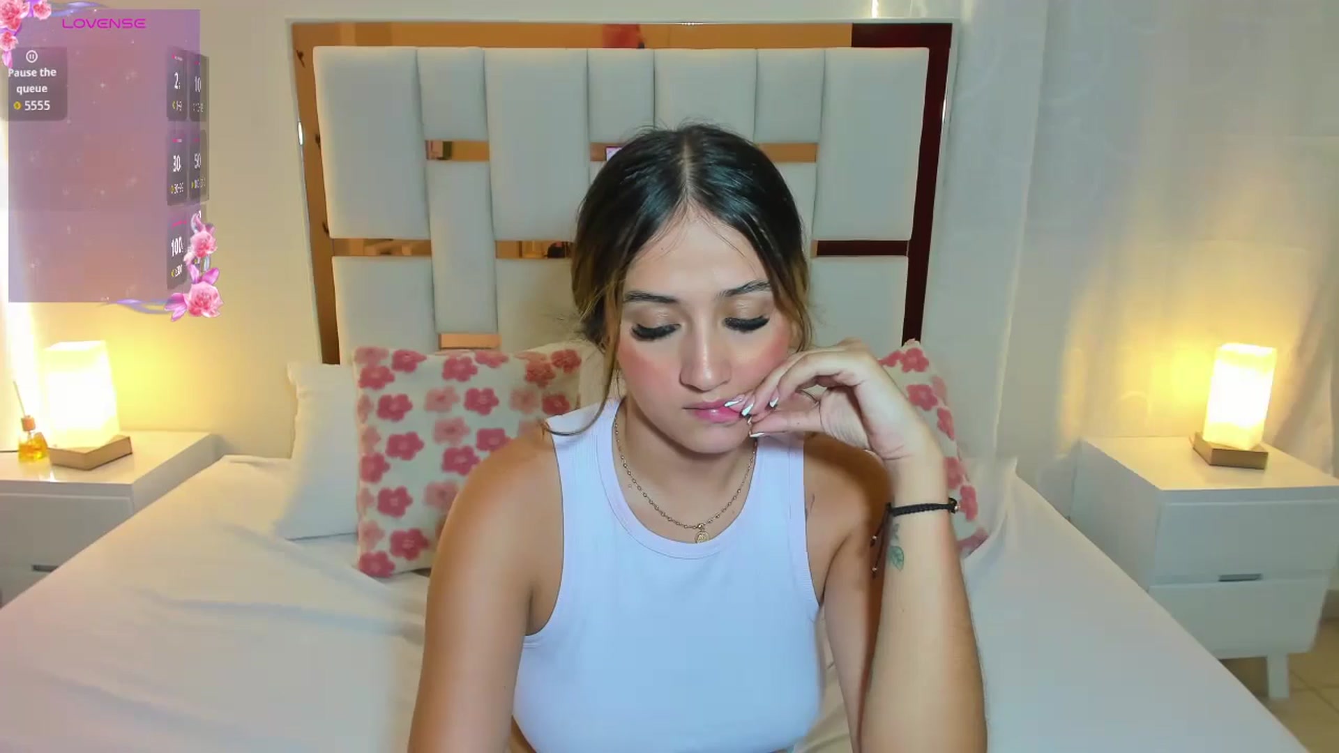 Gallery image thumbnail from cute_desiree's myfreecams stream on, 02/06/2026, 02:24 image 4 of 20
