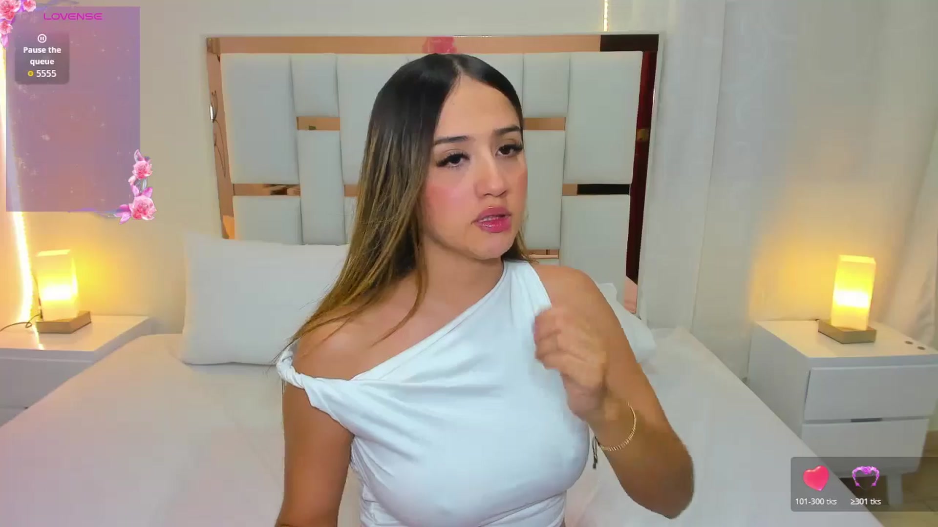 Gallery image thumbnail from cute_desiree's myfreecams stream on, 02/17/2026, 24:00 image 16 of 20